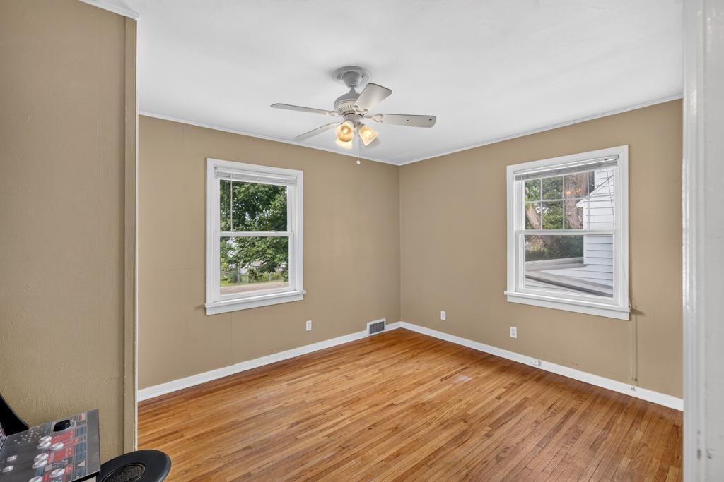 813 4th Avenue Nw Property Photo 17