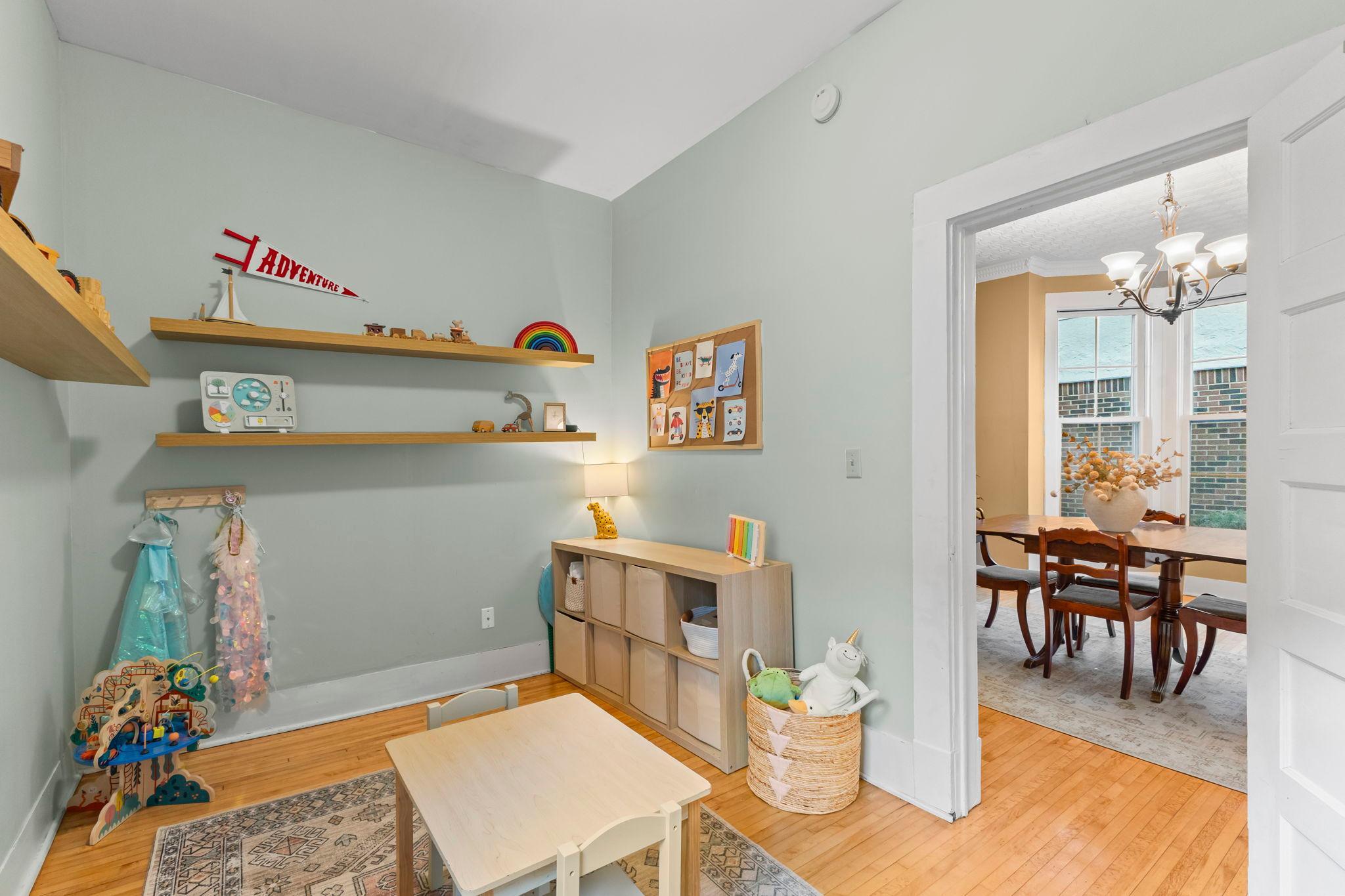 870 Randolph Avenue Property Photo 12