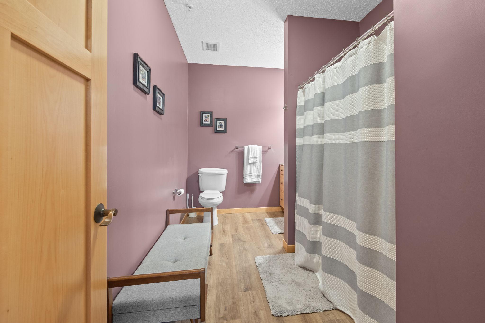 2530 E 34th Street 106 Property Photo 17