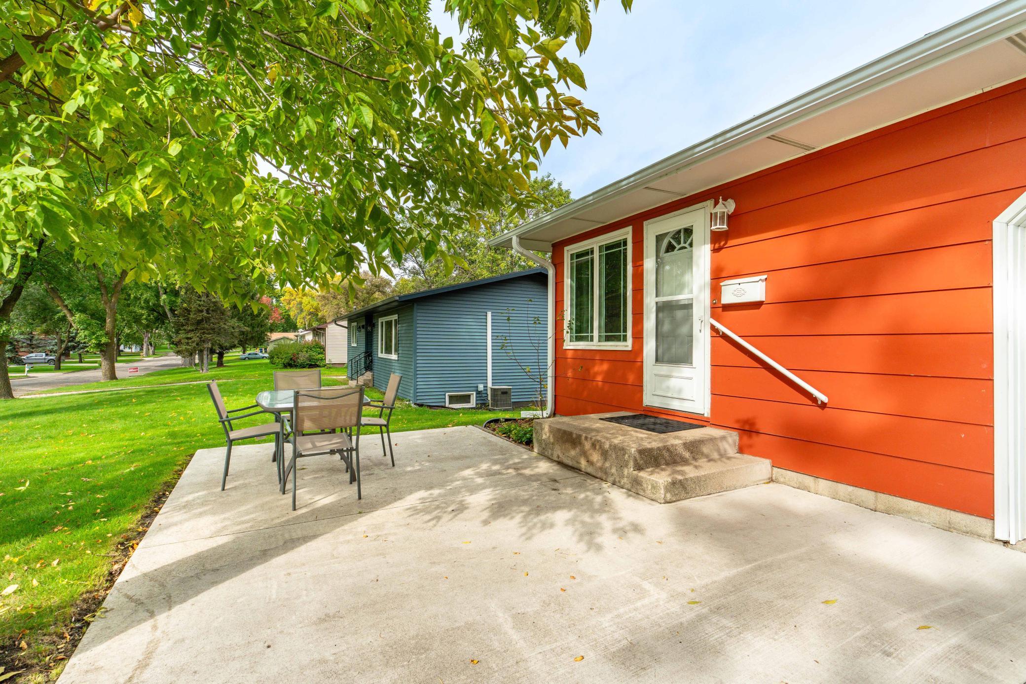 1320 S Mabelle Avenue Property Photo 7