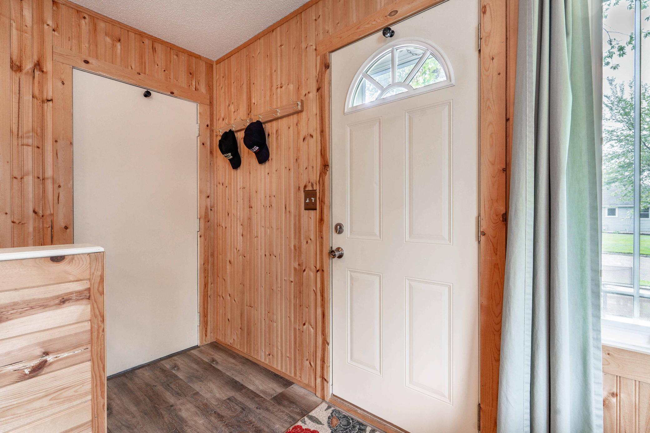 1320 S Mabelle Avenue Property Photo 8