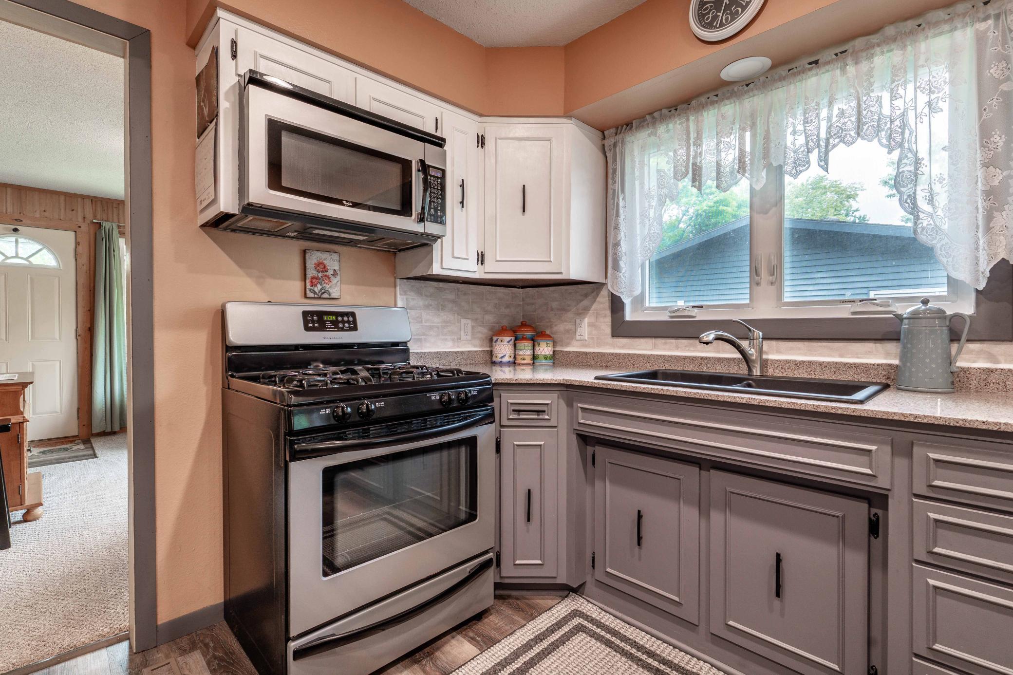 1320 S Mabelle Avenue Property Photo 12
