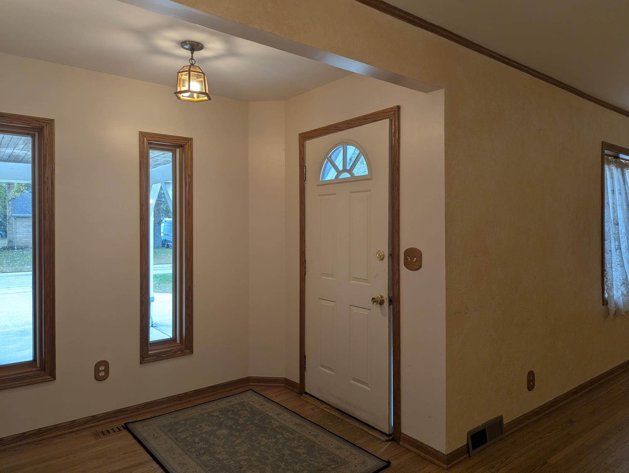 1639 Massee Street Property Photo 8