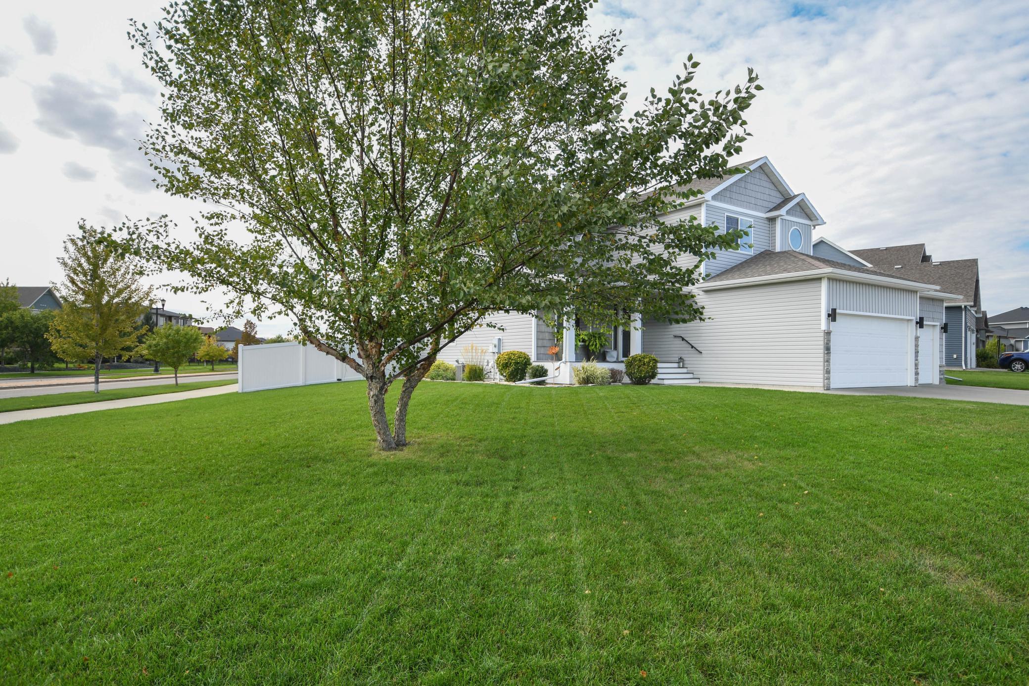 3584 6th Street E Property Photo 3