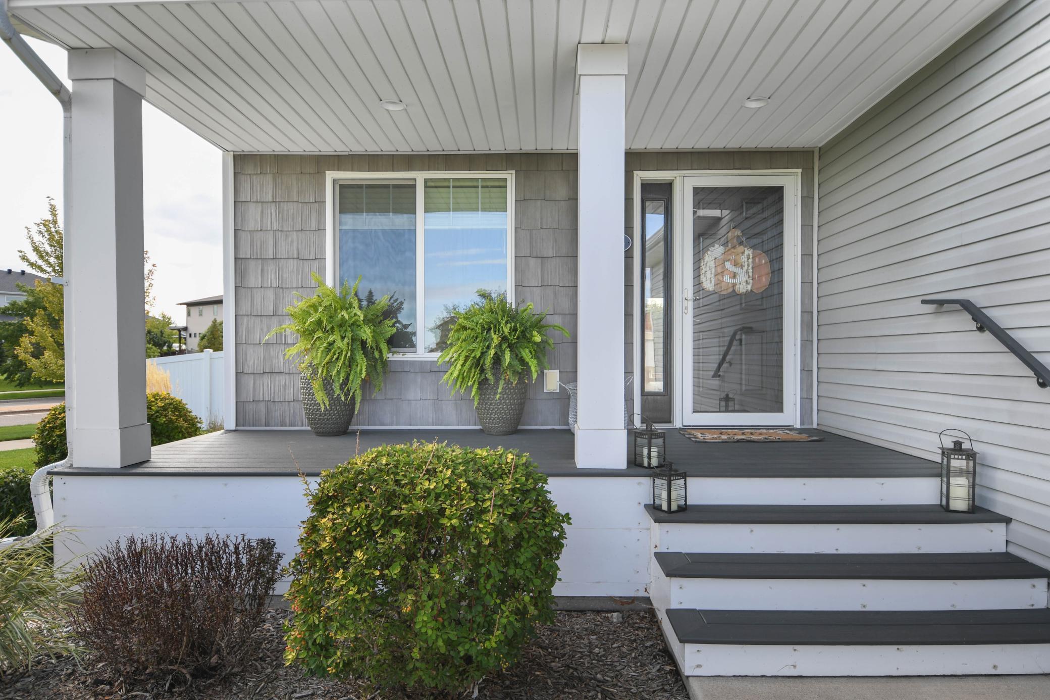 3584 6th Street E Property Photo 6