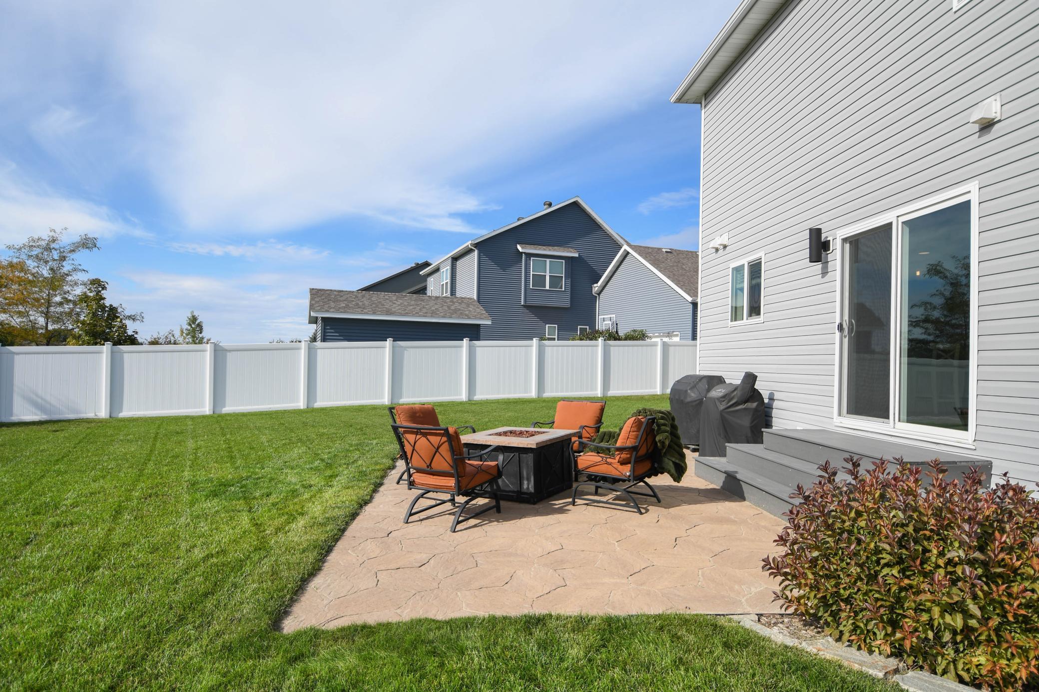 3584 6th Street E Property Photo 10