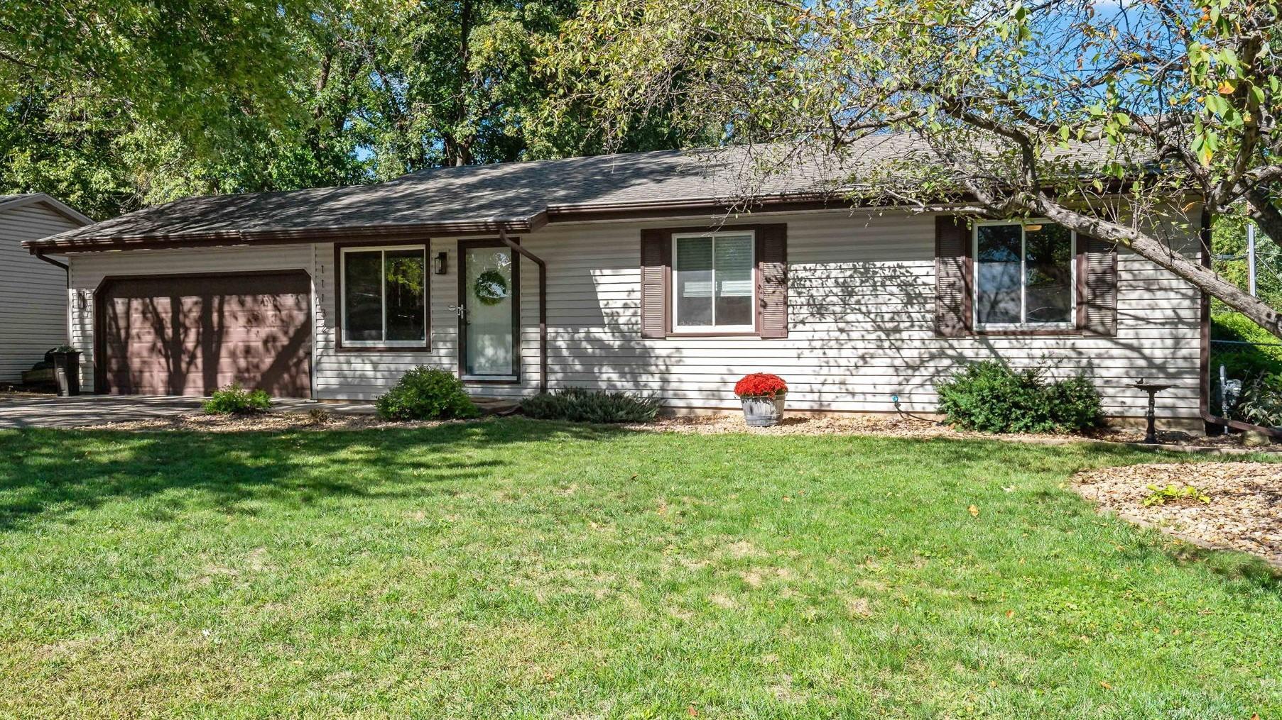 11132 97th Place N Property Photo 3