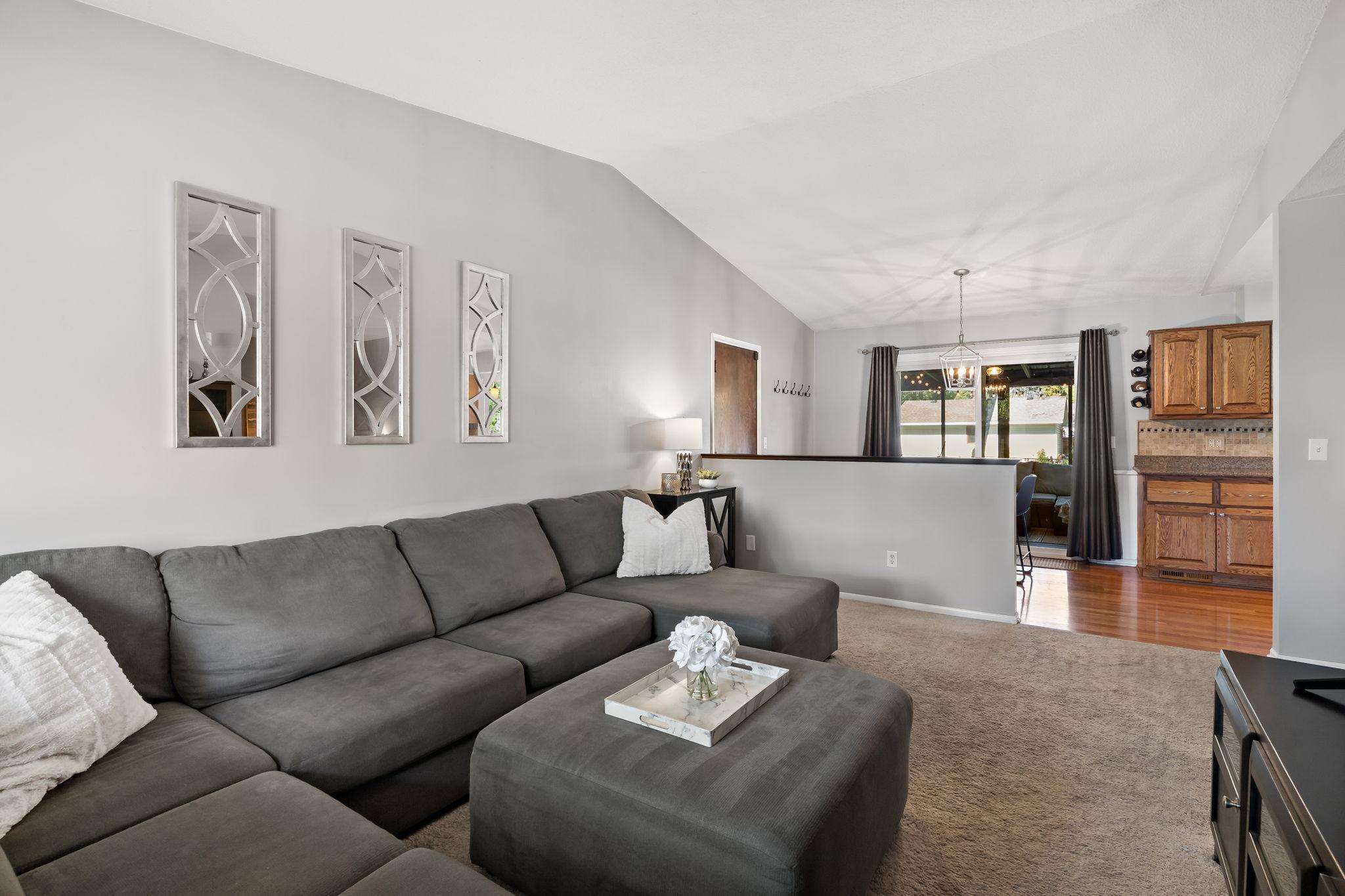 11132 97th Place N Property Photo 5