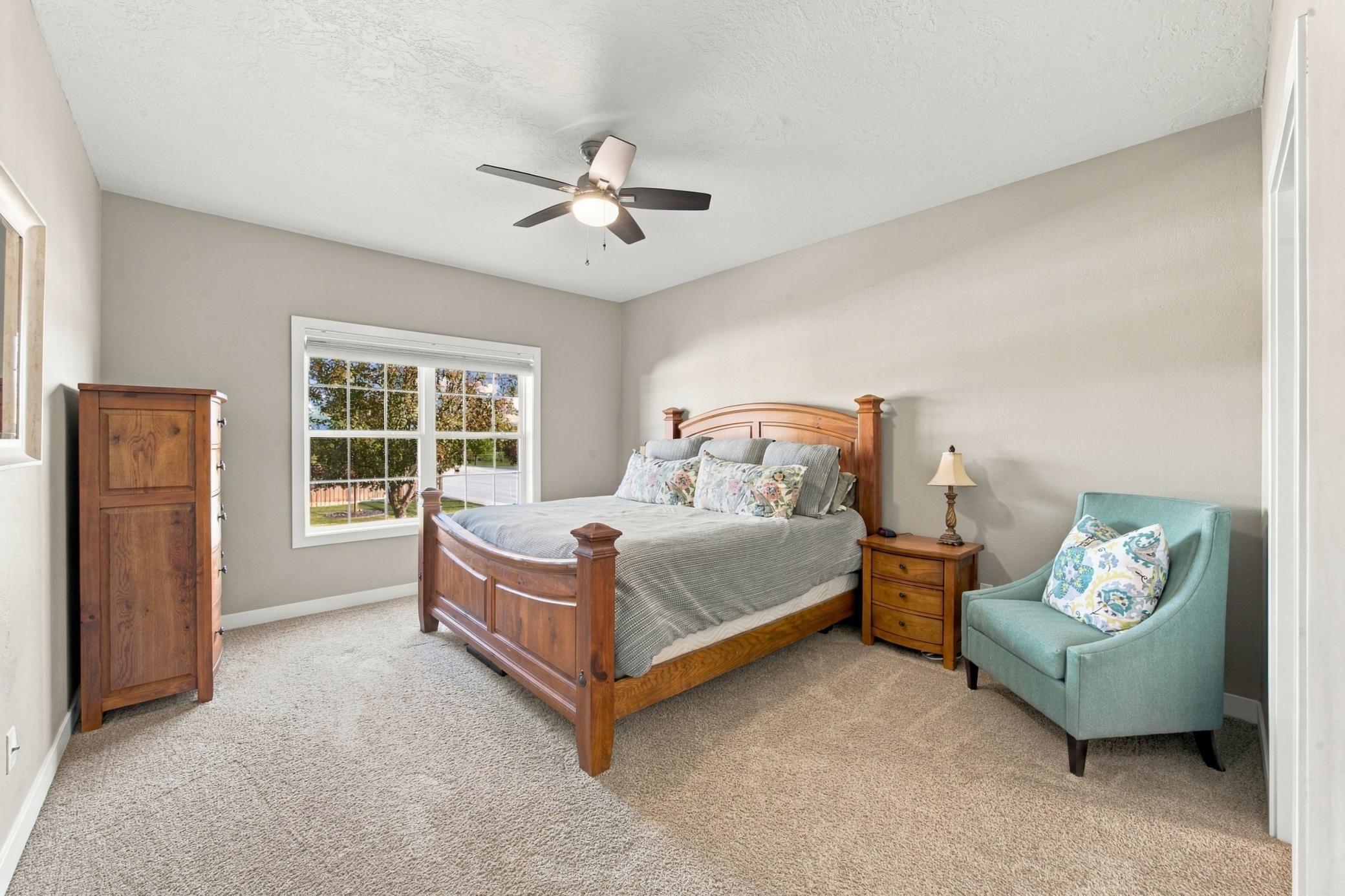 4914 Loden Court S Property Photo 15