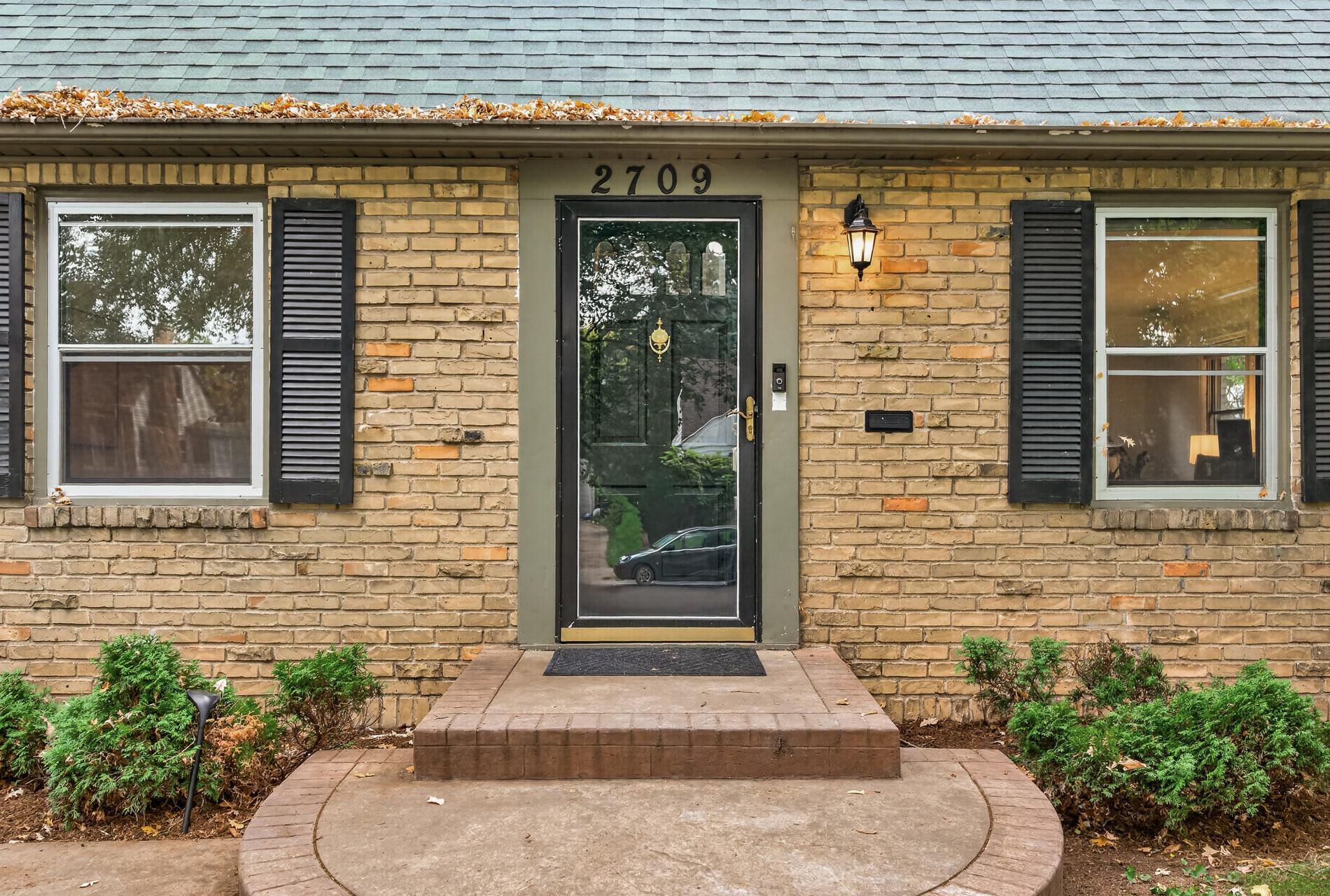 2709 Lynn Avenue Property Photo 1