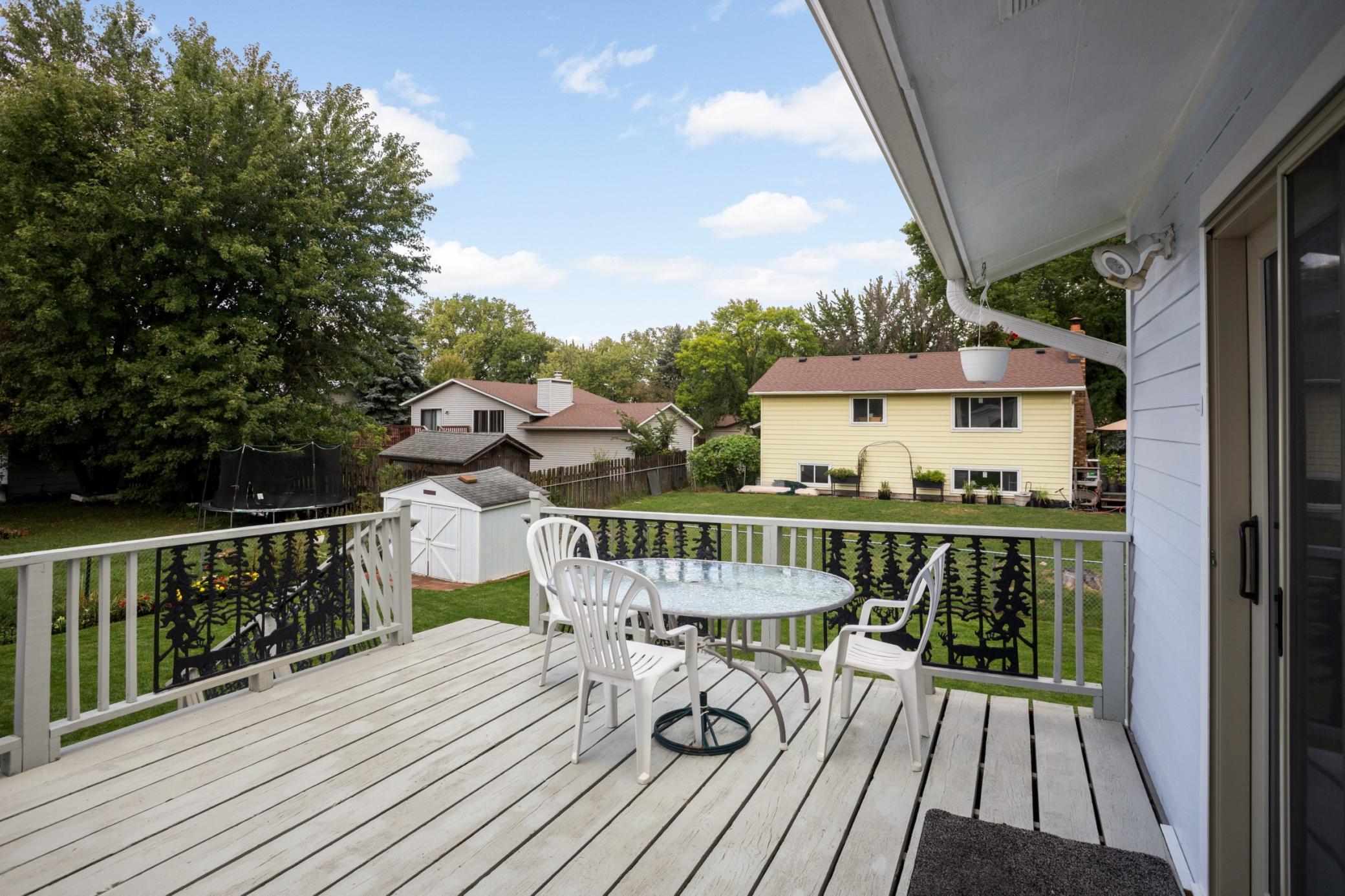 622 73rd Way N Property Photo 5