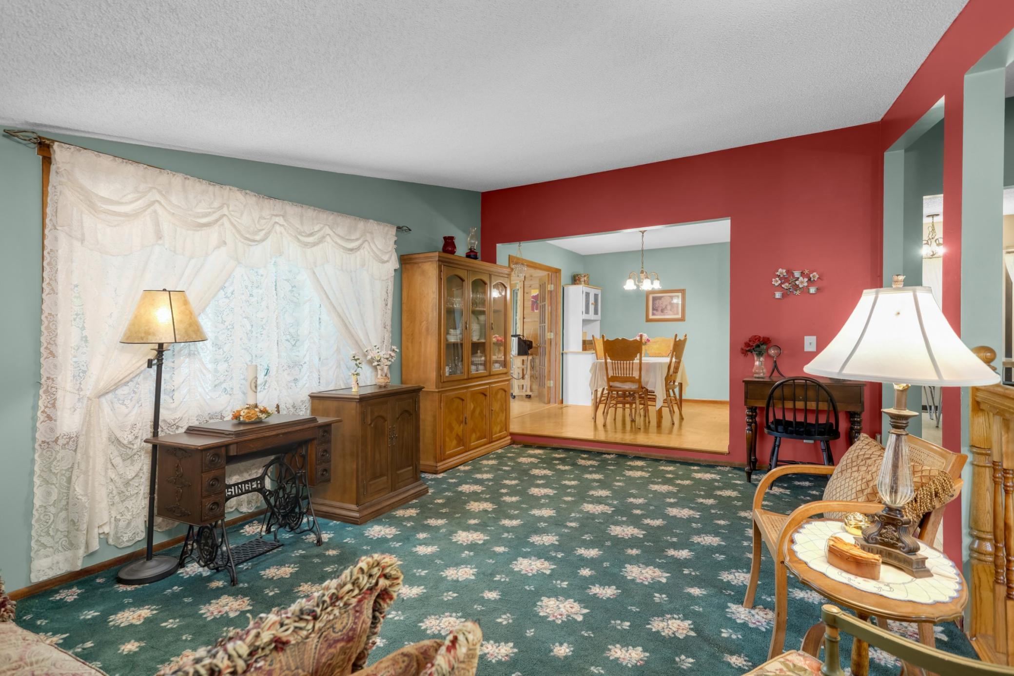 622 73rd Way N Property Photo 15