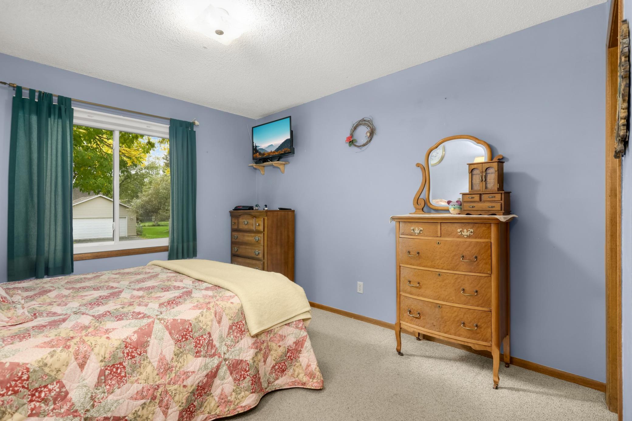 622 73rd Way N Property Photo 18
