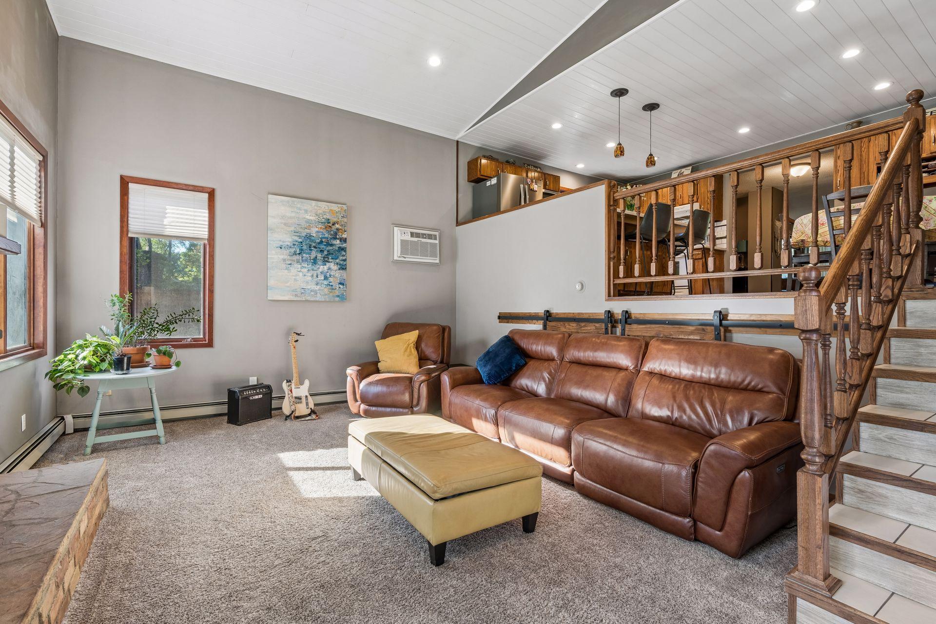 8485 Red Oak Drive Property Photo 14
