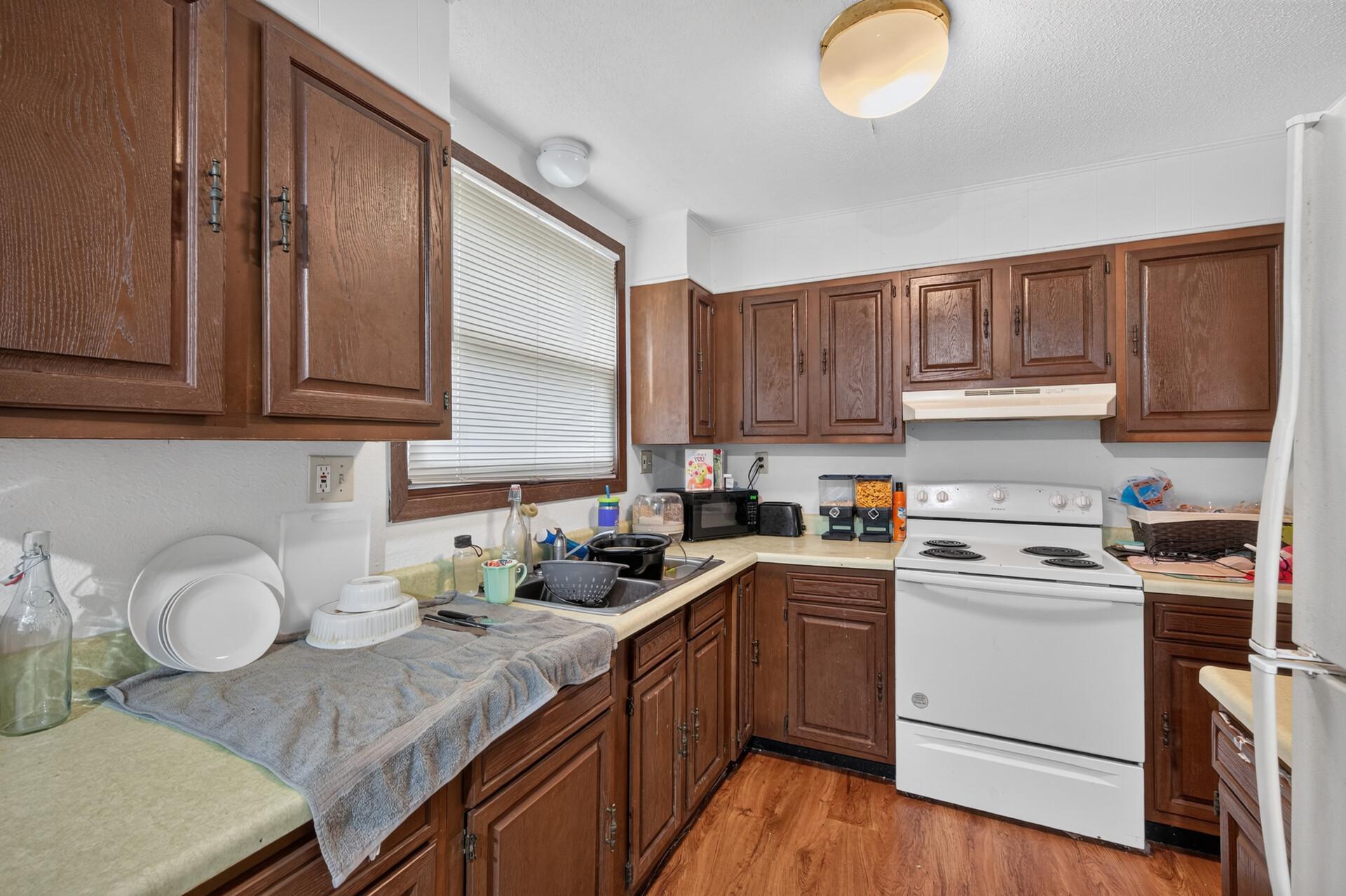 302 W Maple Street Property Photo 5