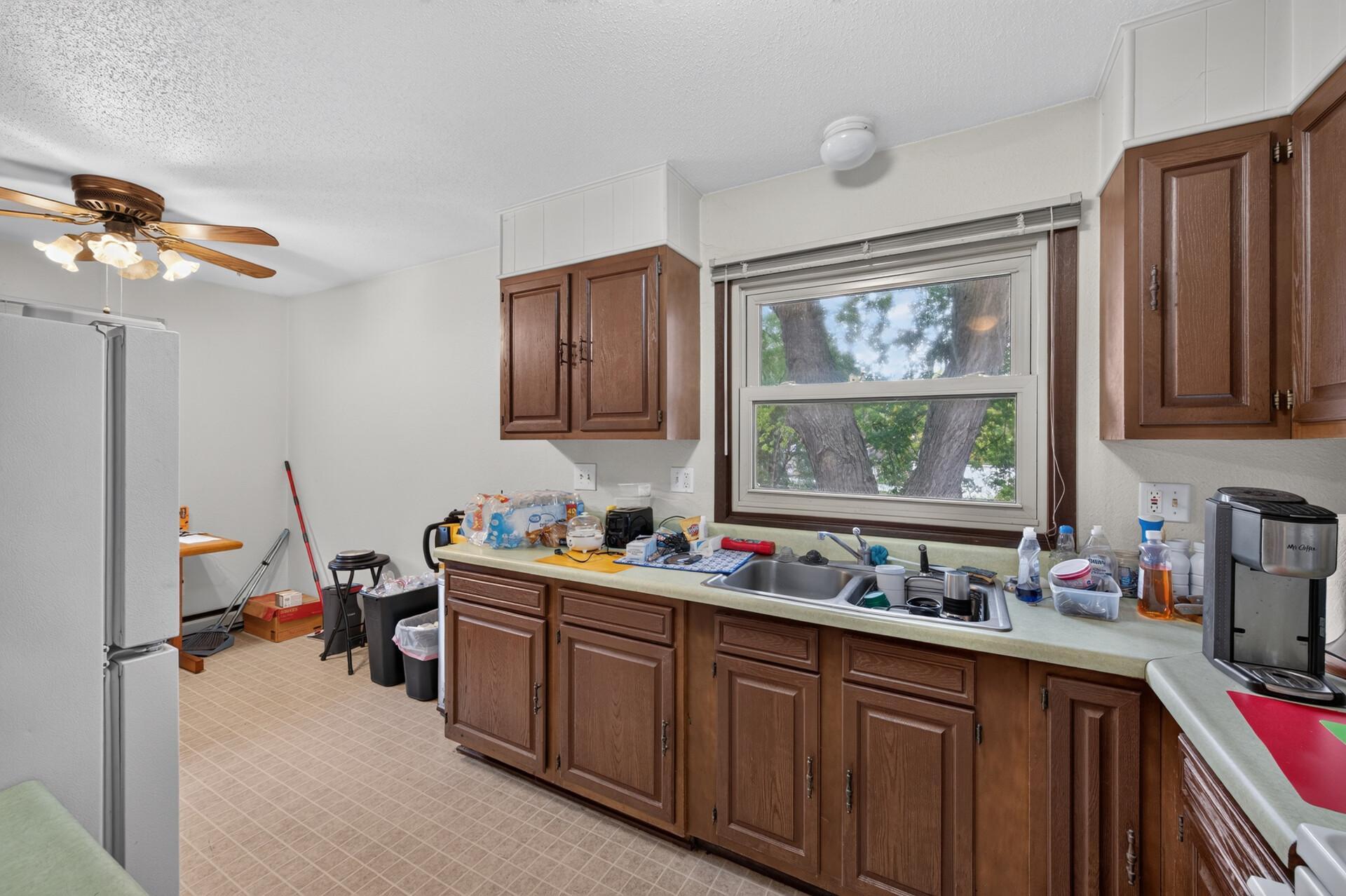 302 W Maple Street Property Photo 18