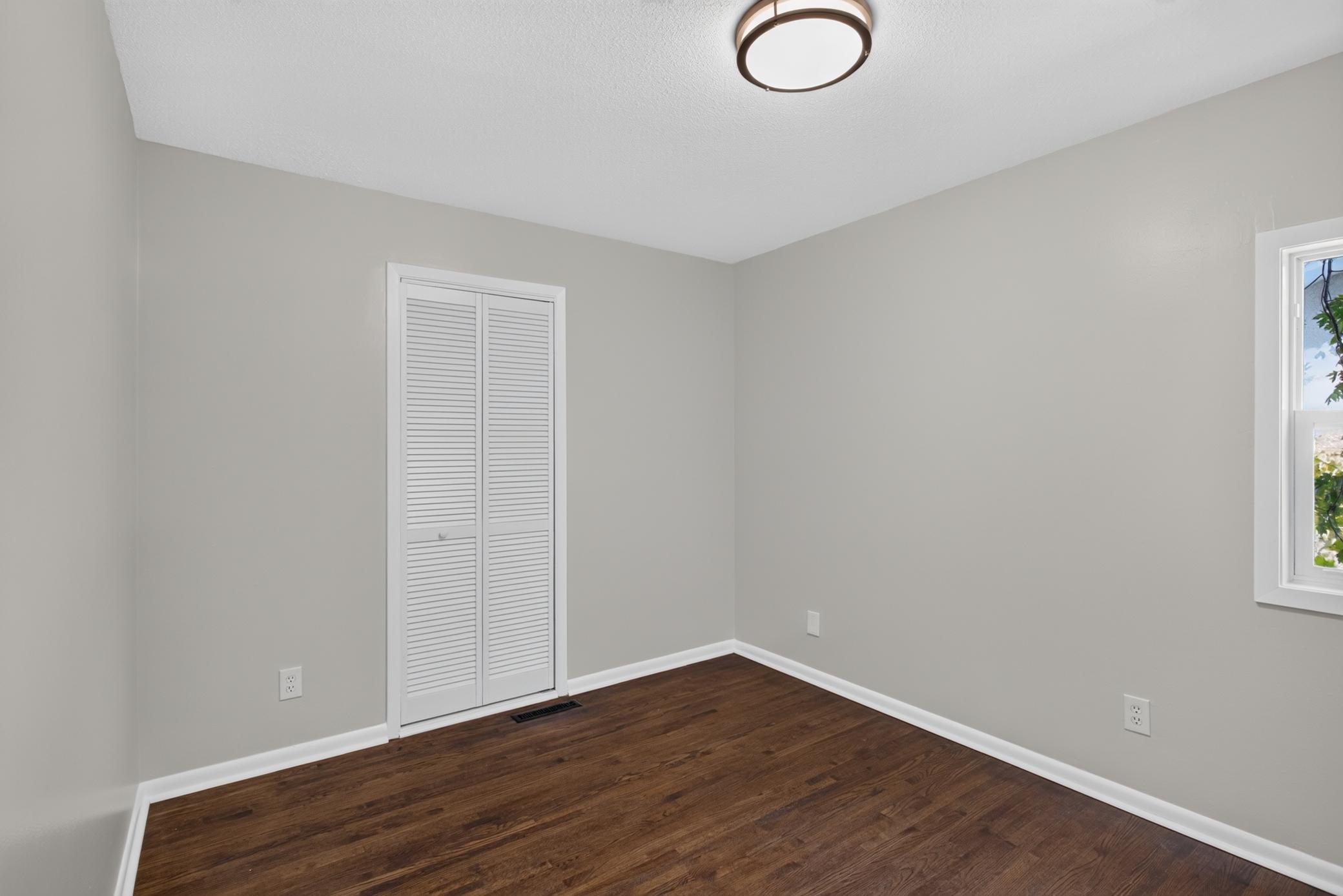 568 Riviera Drive Property Photo 9