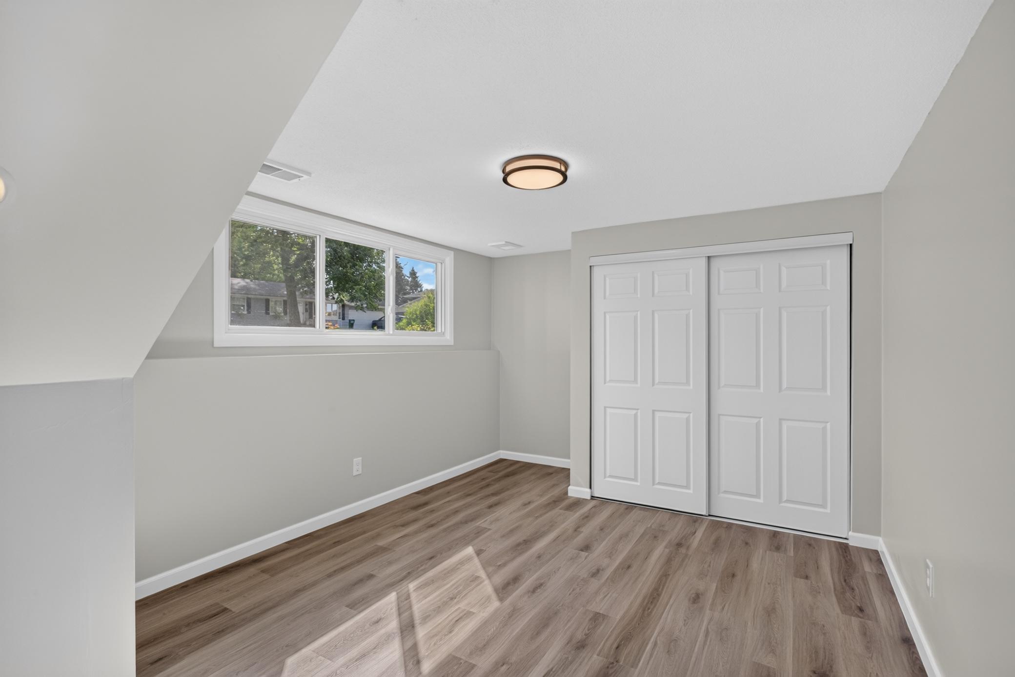 568 Riviera Drive Property Photo 11