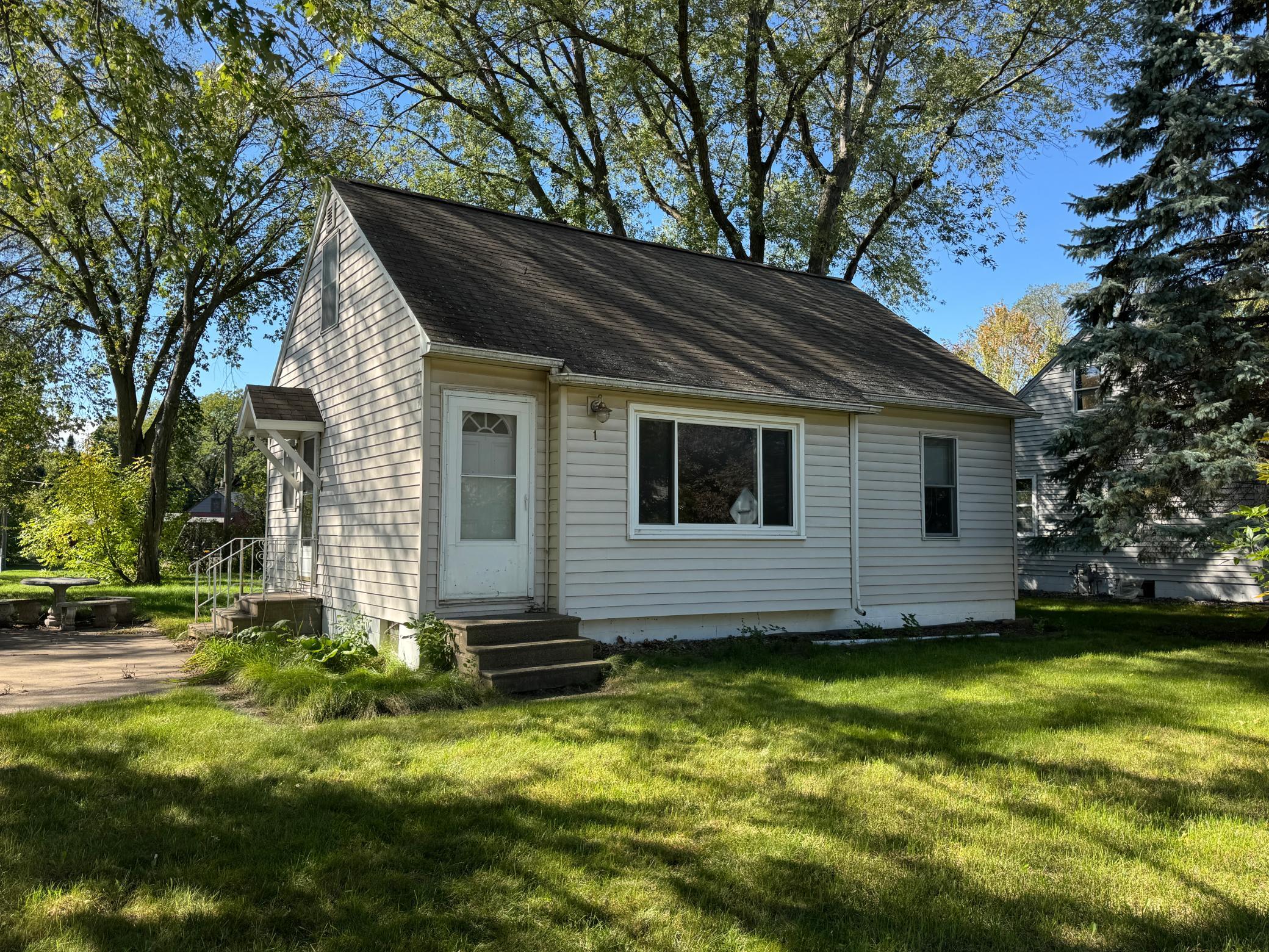 1 Pine Drive Property Photo 1