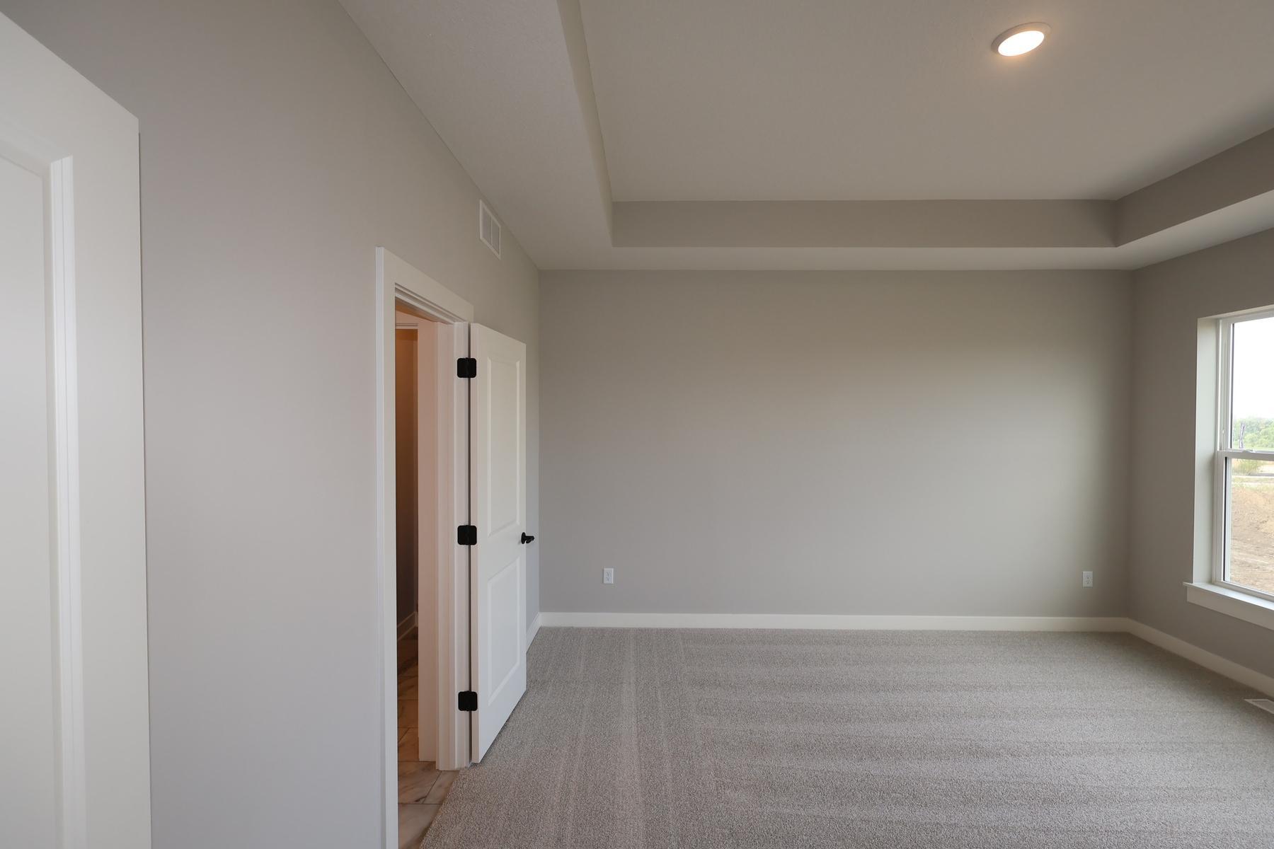 11646 Harbor Circle N Property Photo 10