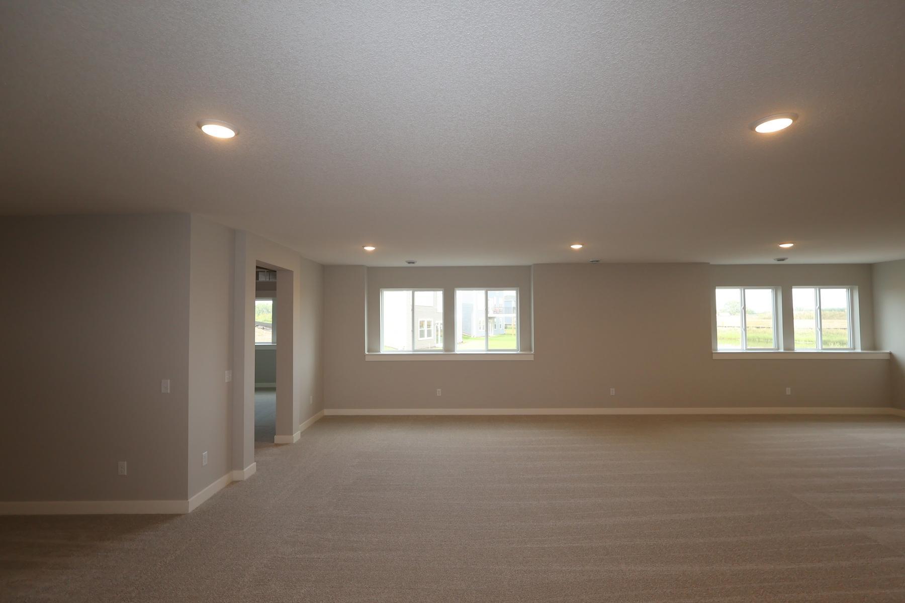 11646 Harbor Circle N Property Photo 17