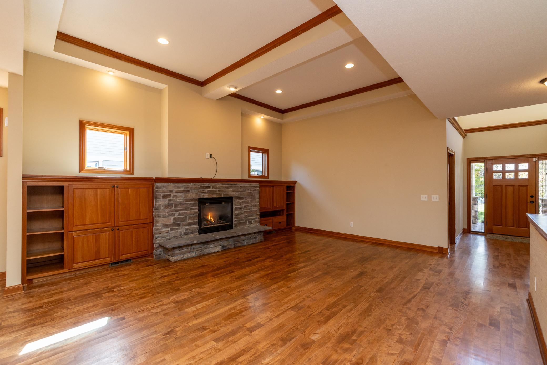15600 Dunberry Way Property Photo 8