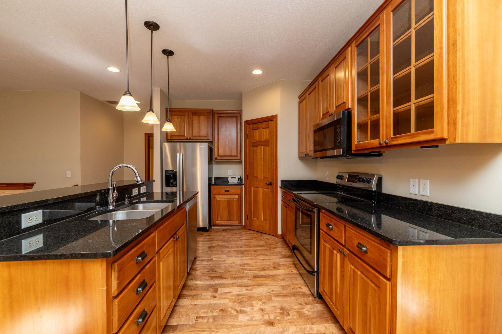 15600 Dunberry Way Property Photo 12