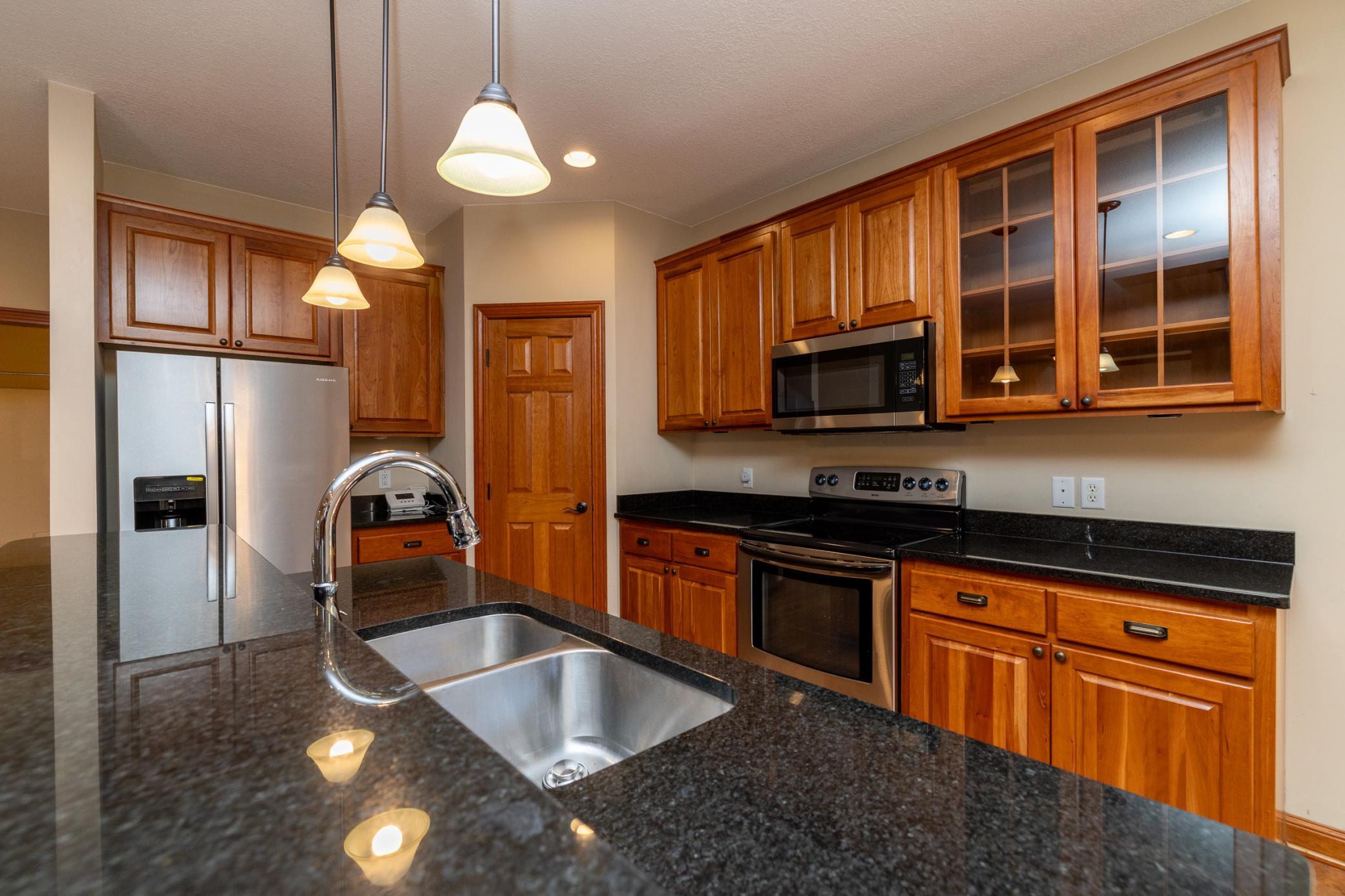 15600 Dunberry Way Property Photo 14