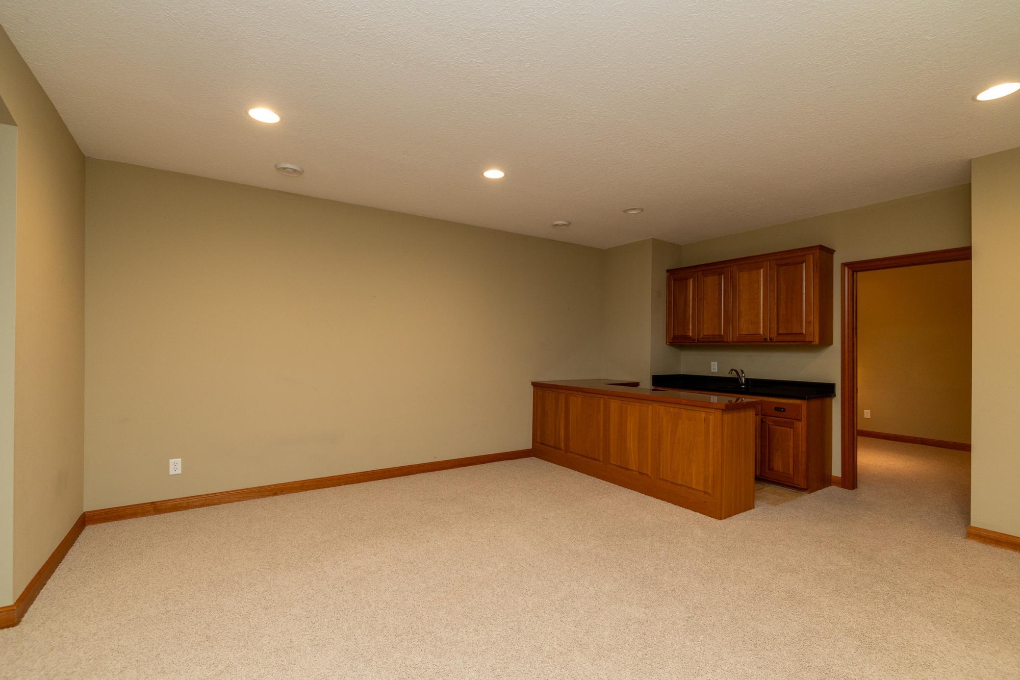 15600 Dunberry Way Property Photo 24
