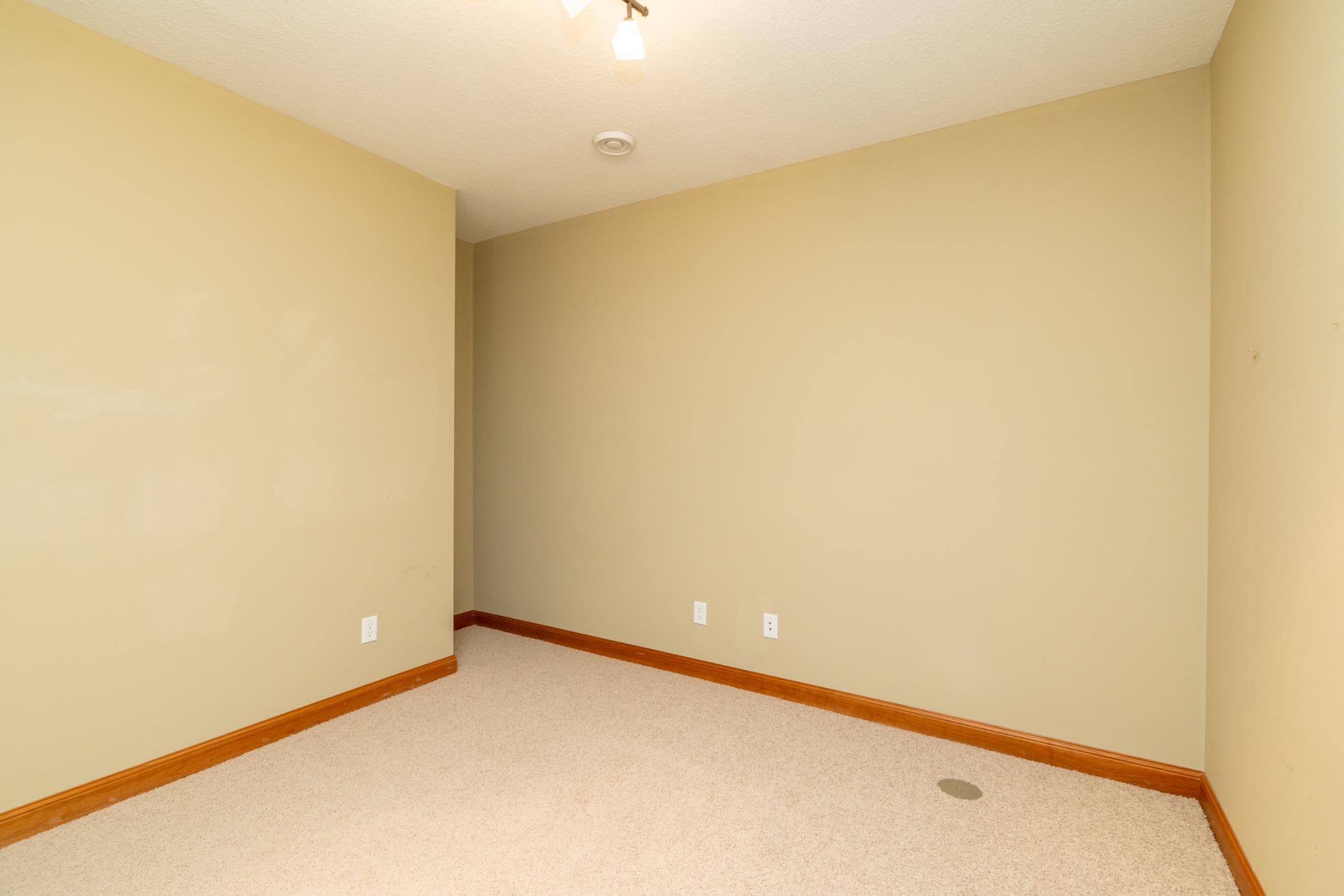15600 Dunberry Way Property Photo 32