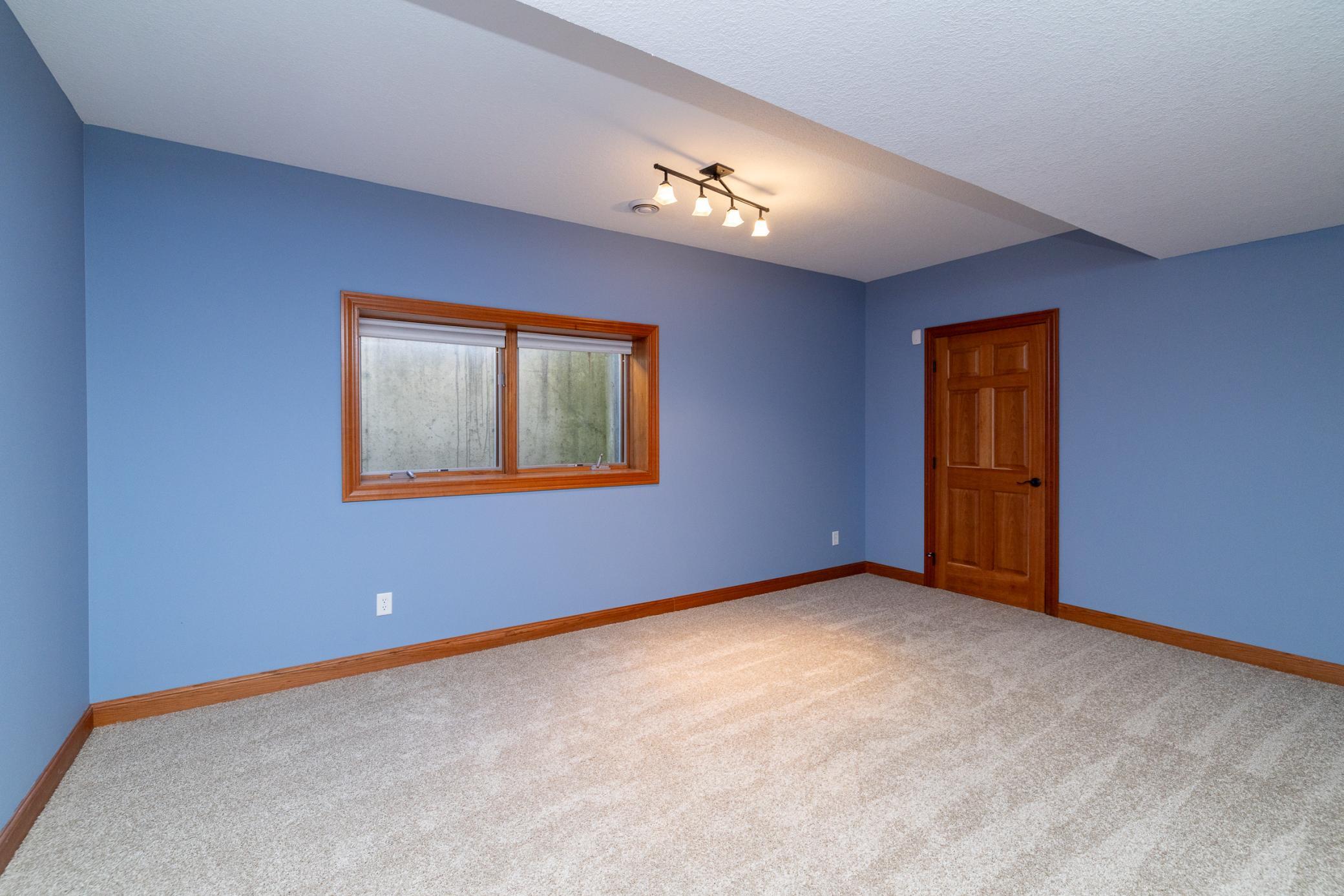 15600 Dunberry Way Property Photo 33