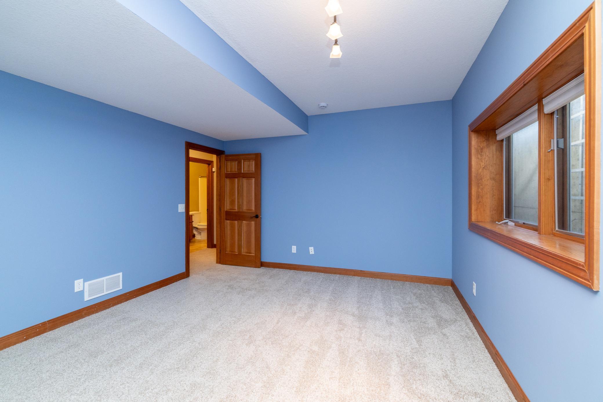 15600 Dunberry Way Property Photo 35
