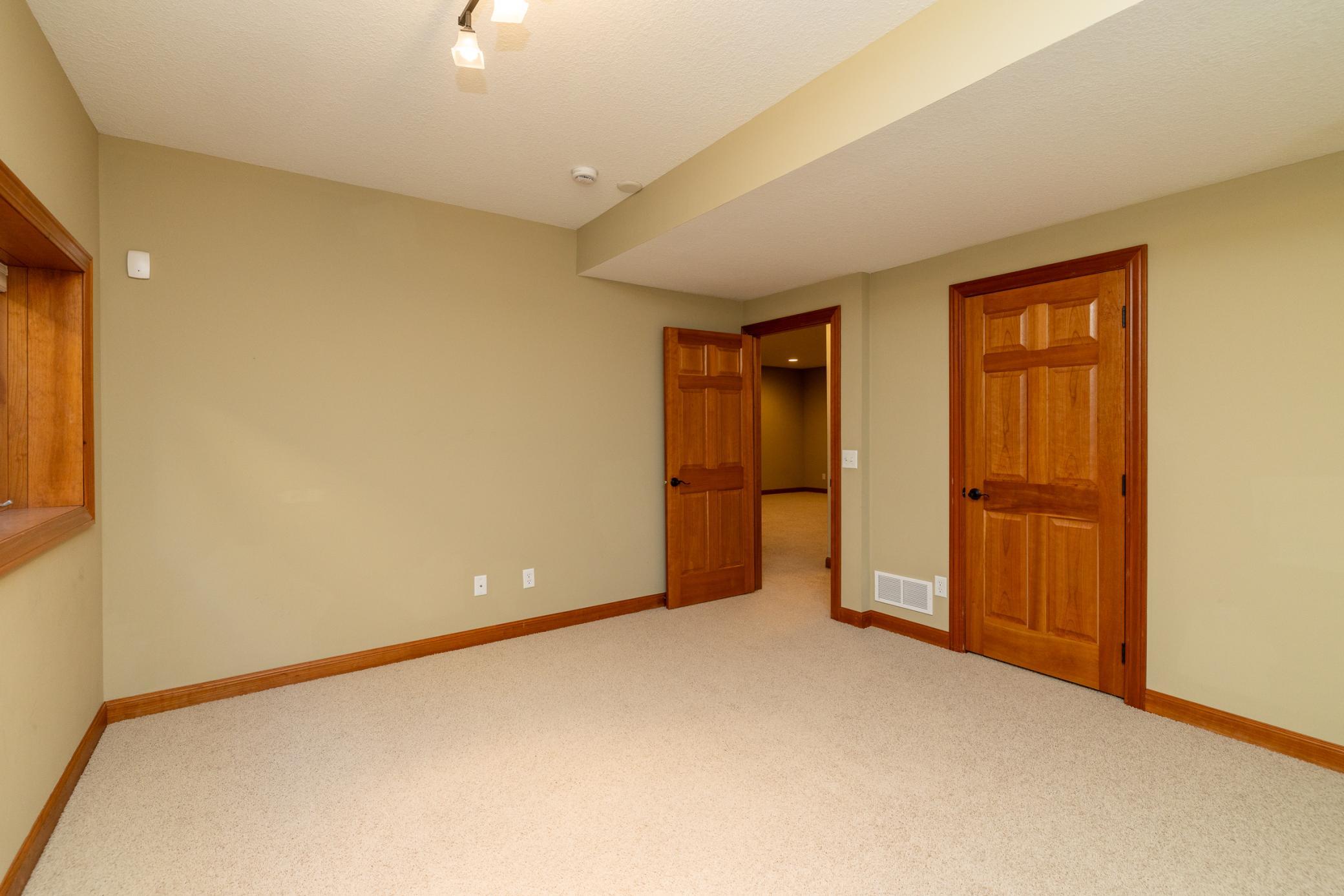 15600 Dunberry Way Property Photo 39