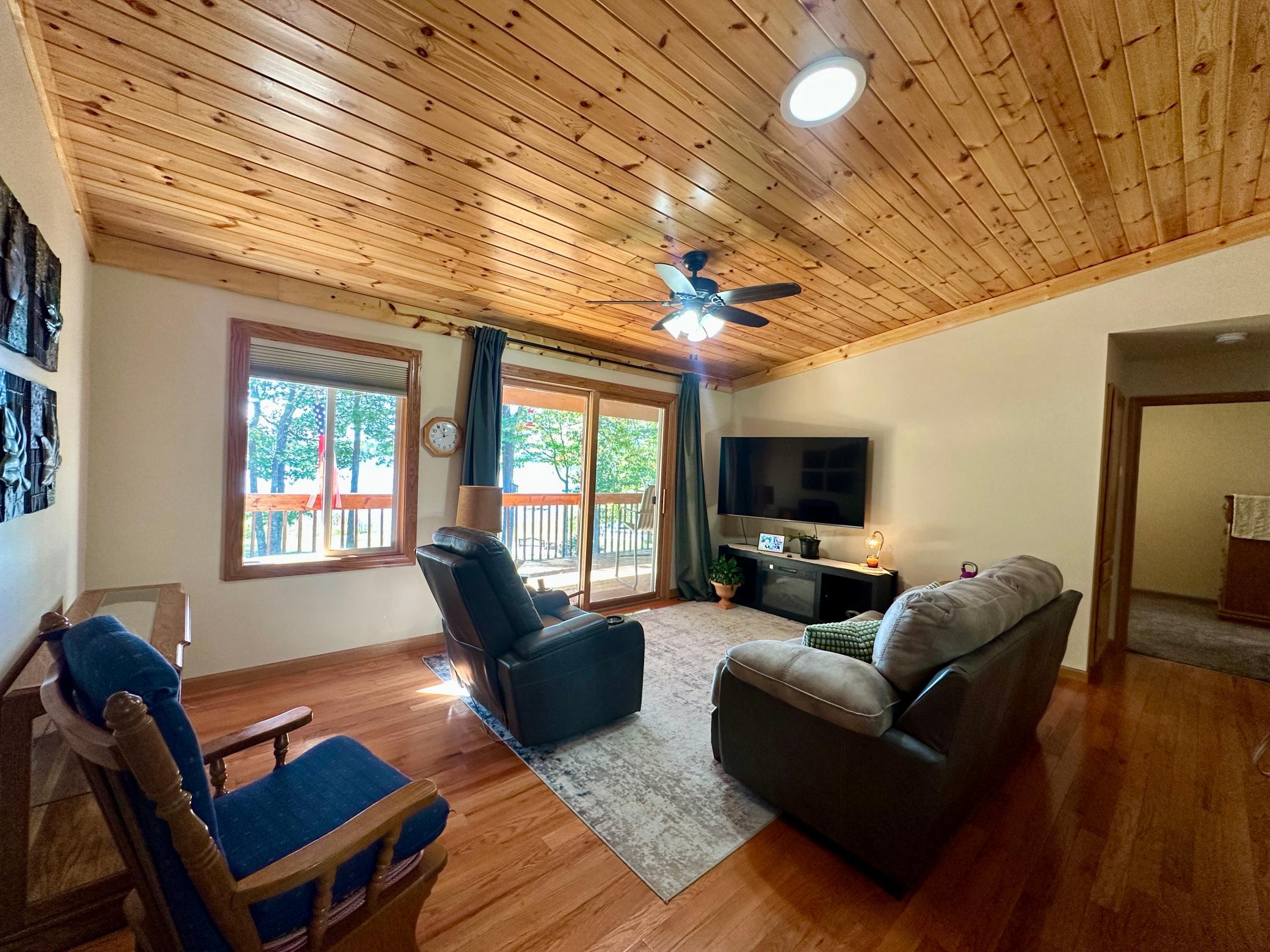 29289 Surfland Road Property Photo 11