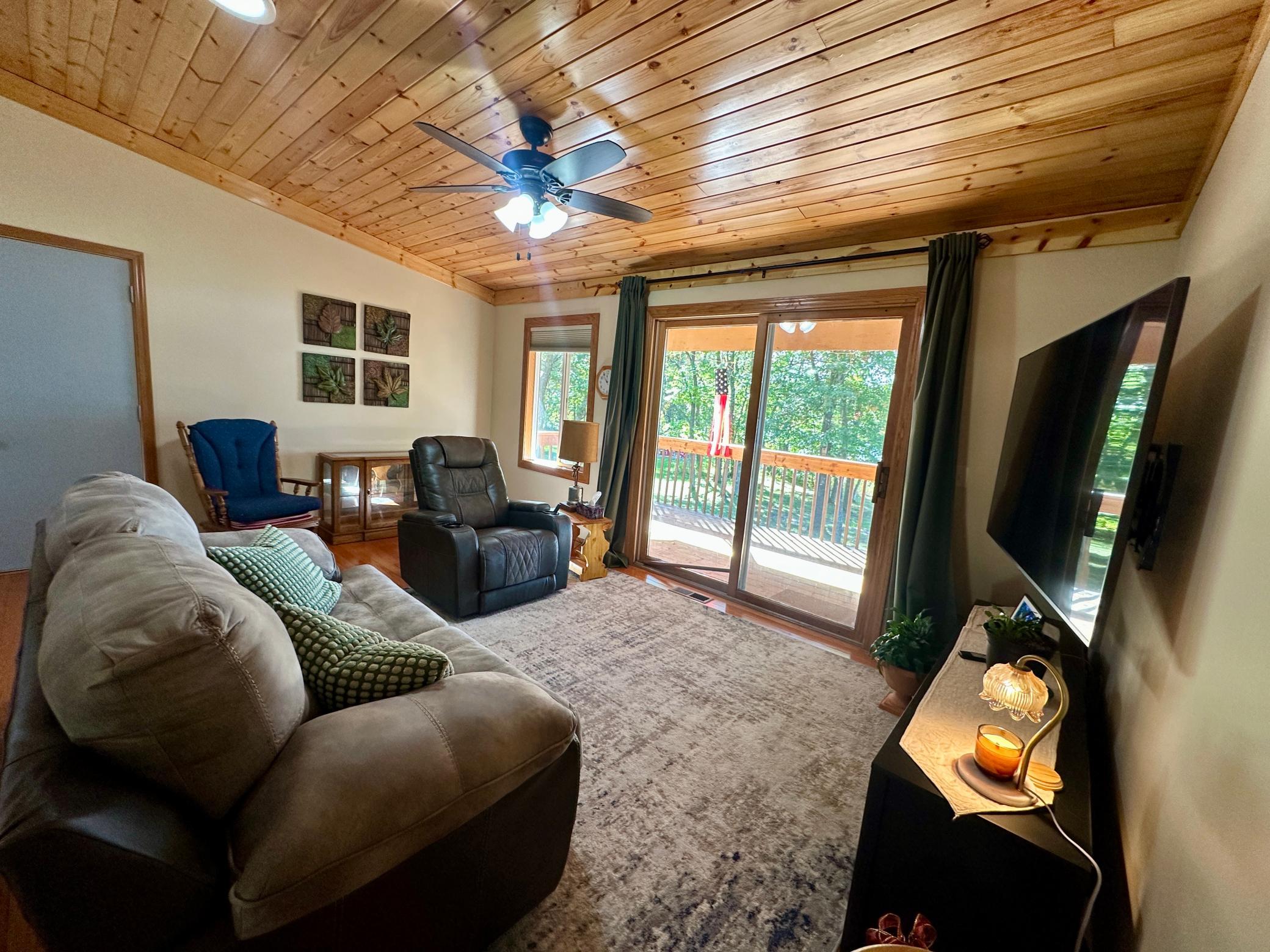 29289 Surfland Road Property Photo 12