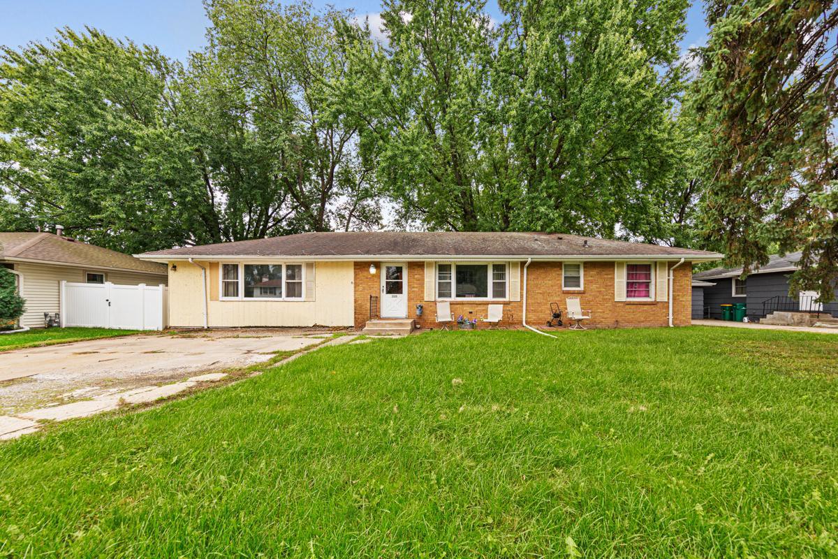 3320 Upper 143rd Street W Property Photo 2