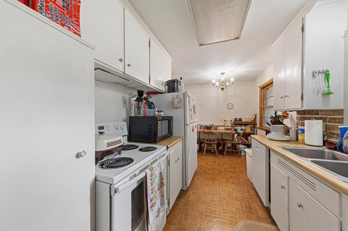 3320 Upper 143rd Street W Property Photo 8