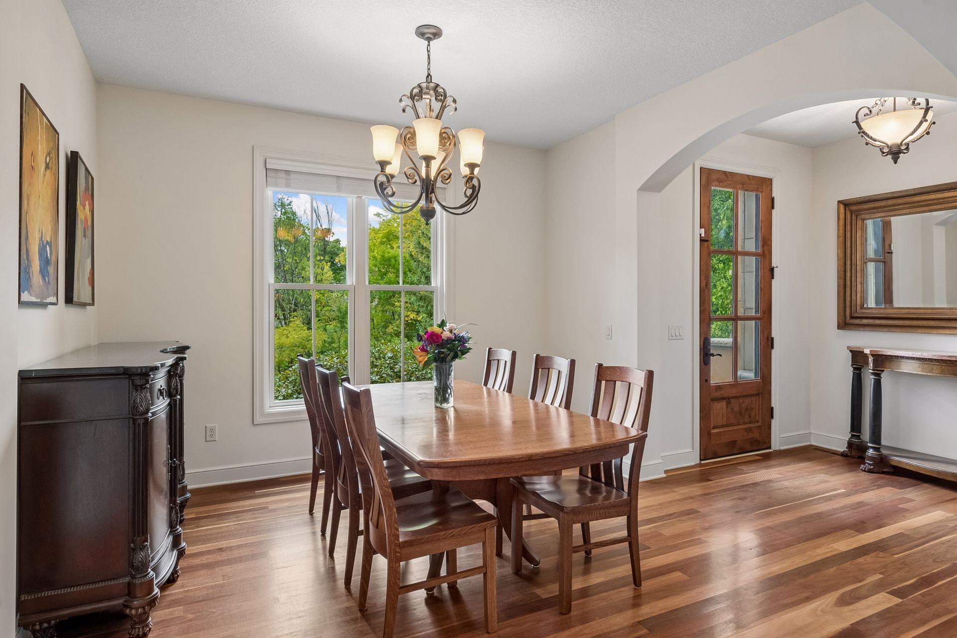 6805 Creston Road Property Photo 5