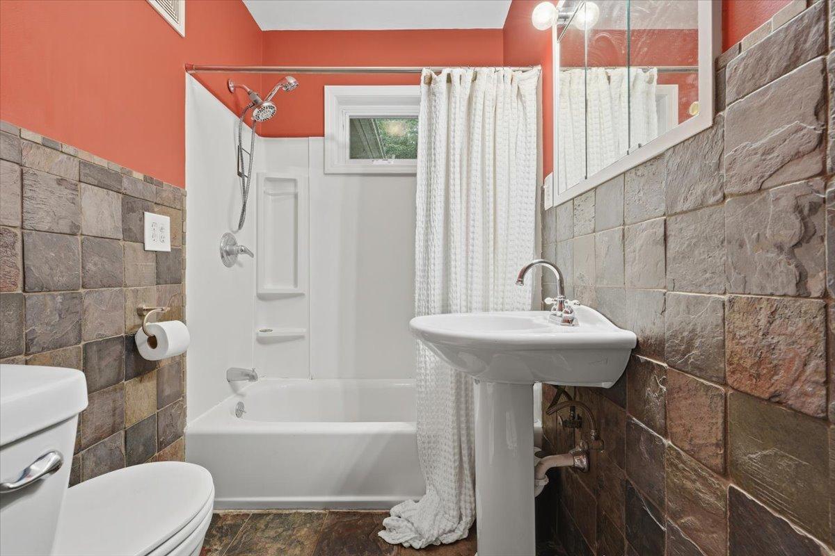 257 S Chestnut Street Property Photo 16
