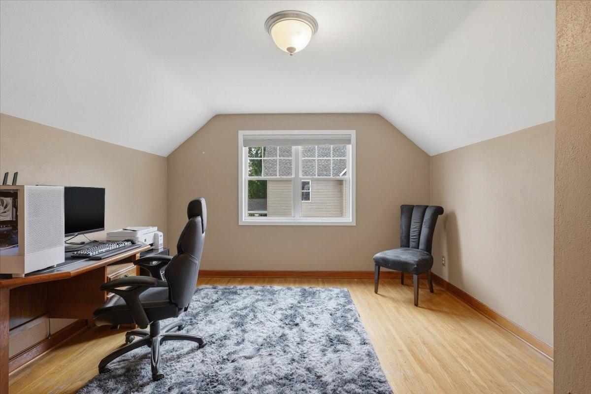 257 S Chestnut Street Property Photo 17