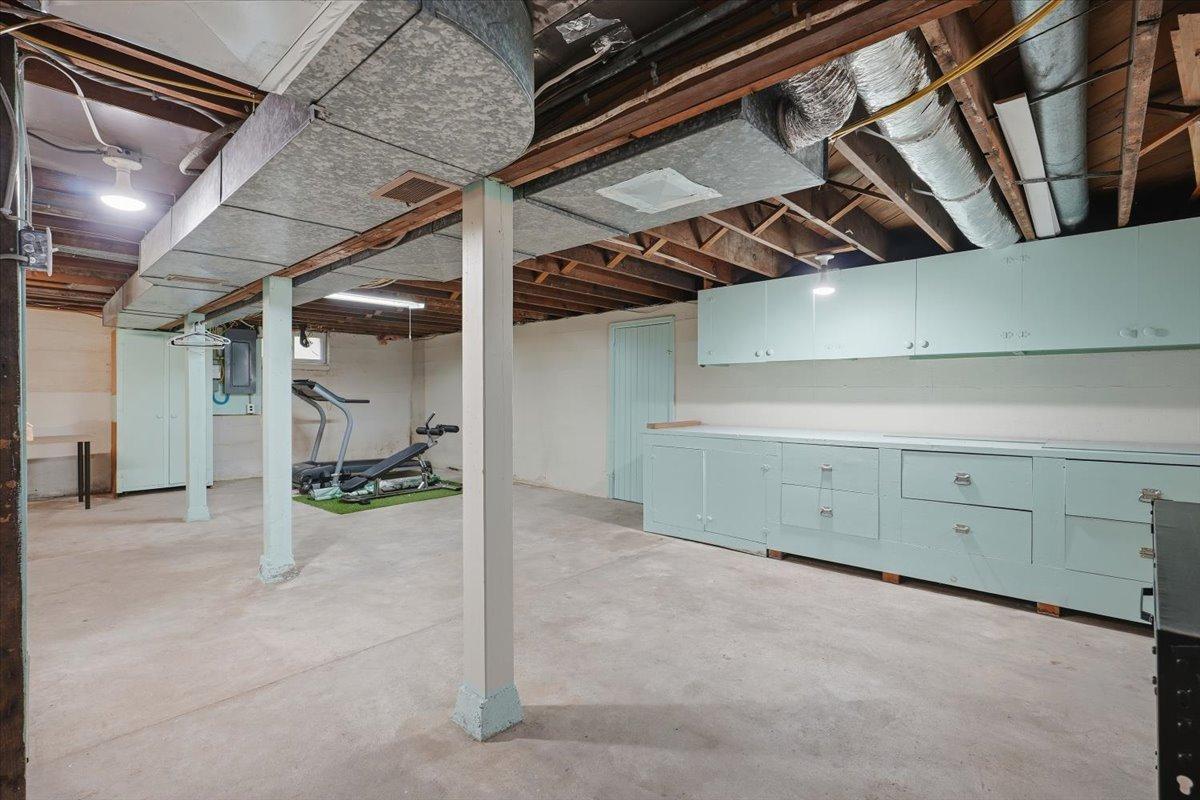 257 S Chestnut Street Property Photo 19