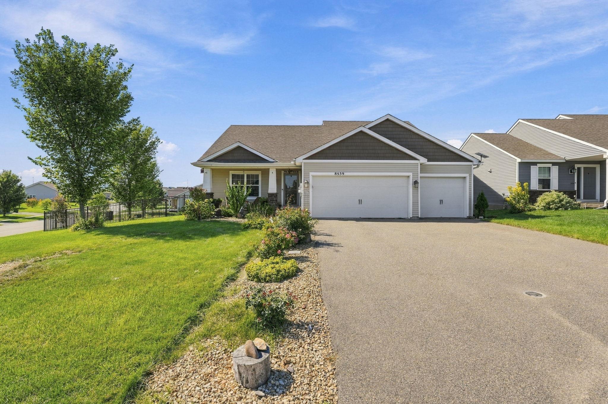 8539 Titanium Circle Property Photo 1