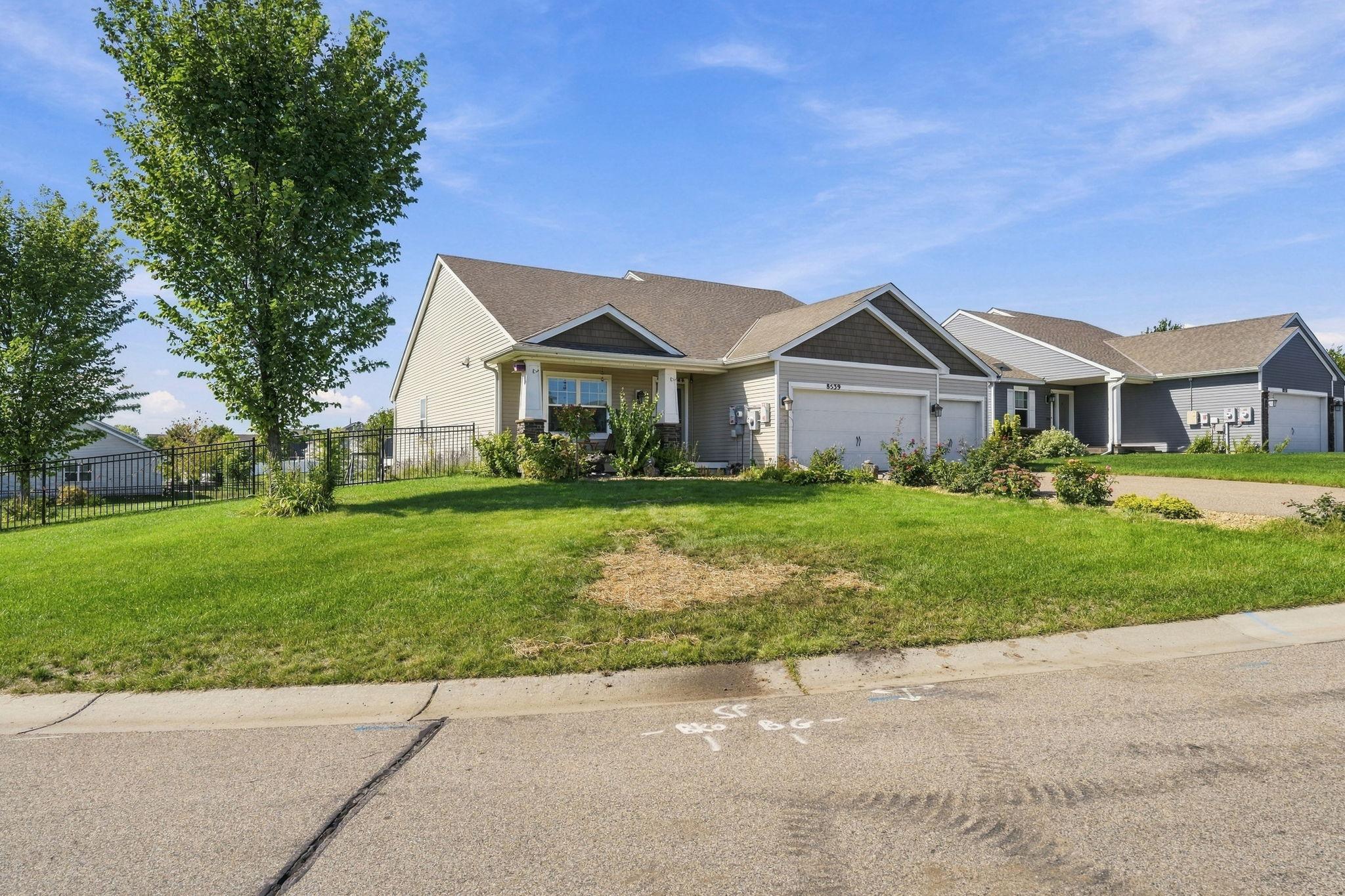 8539 Titanium Circle Property Photo 3