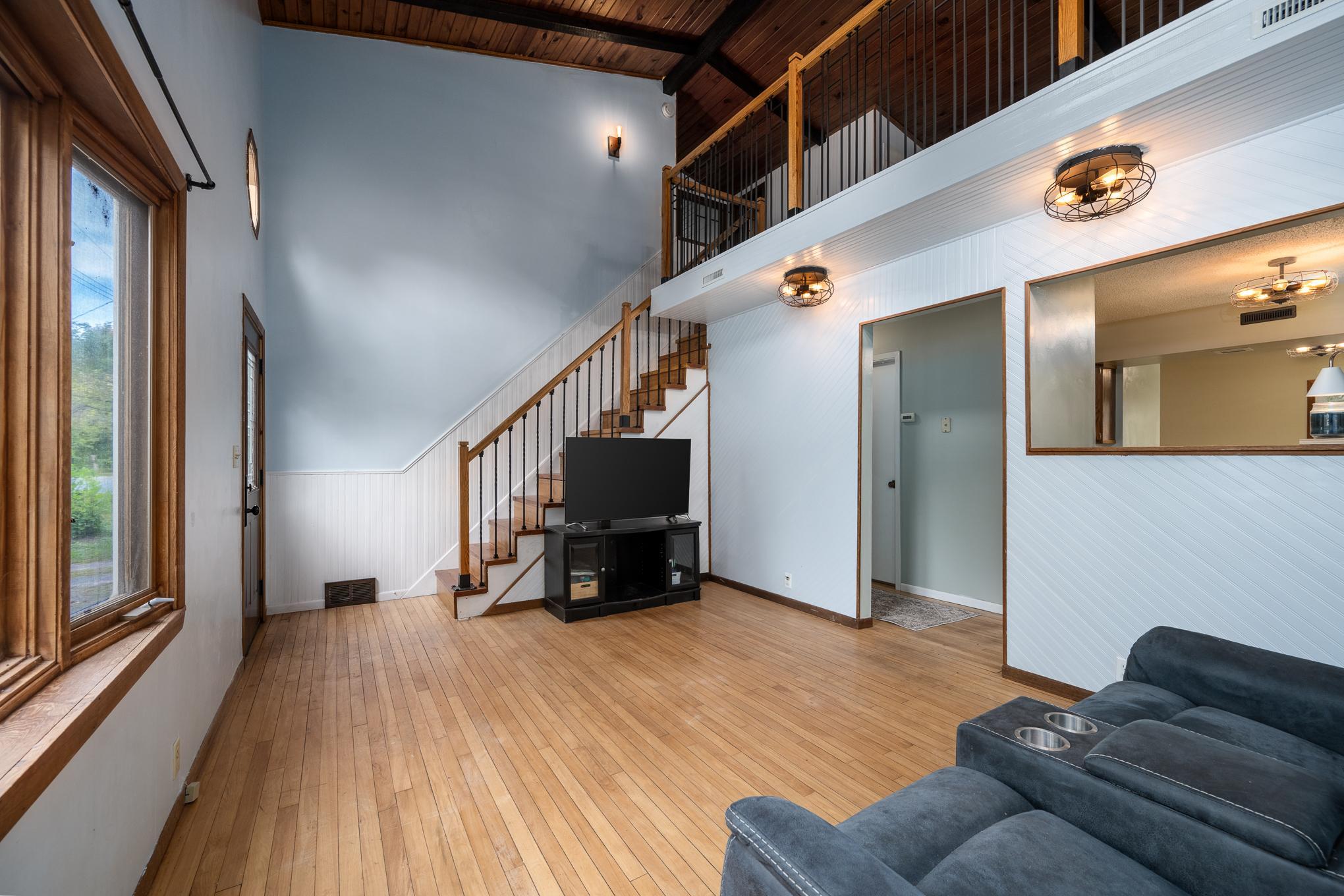 606 River Street Property Photo 20