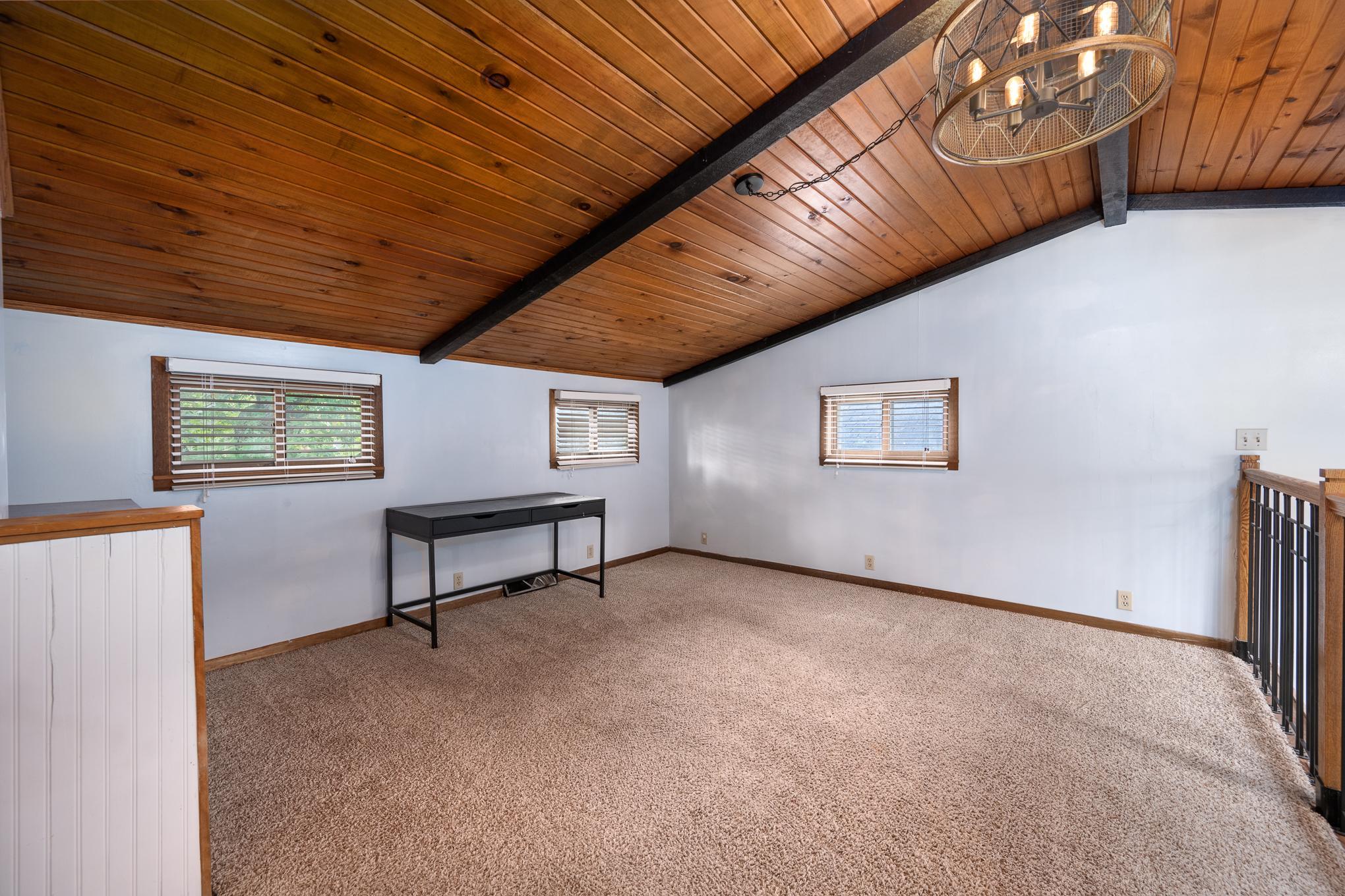 606 River Street Property Photo 23