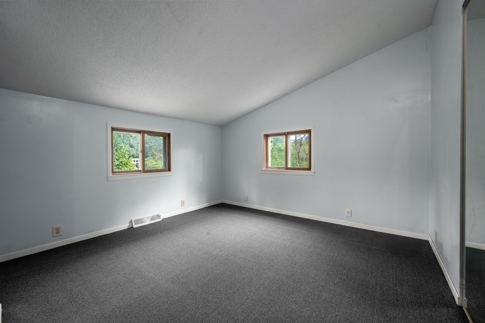 606 River Street Property Photo 25