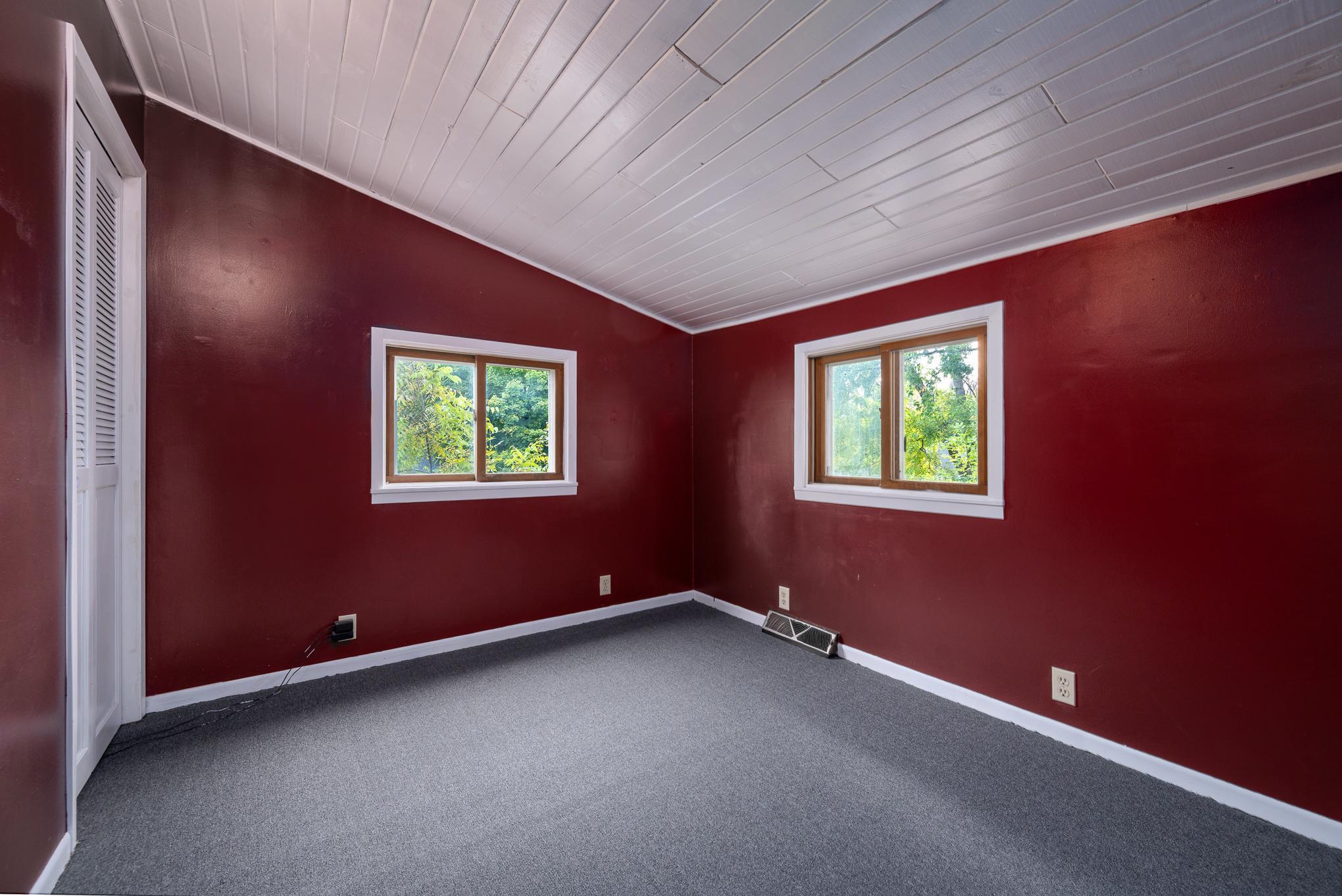 606 River Street Property Photo 28