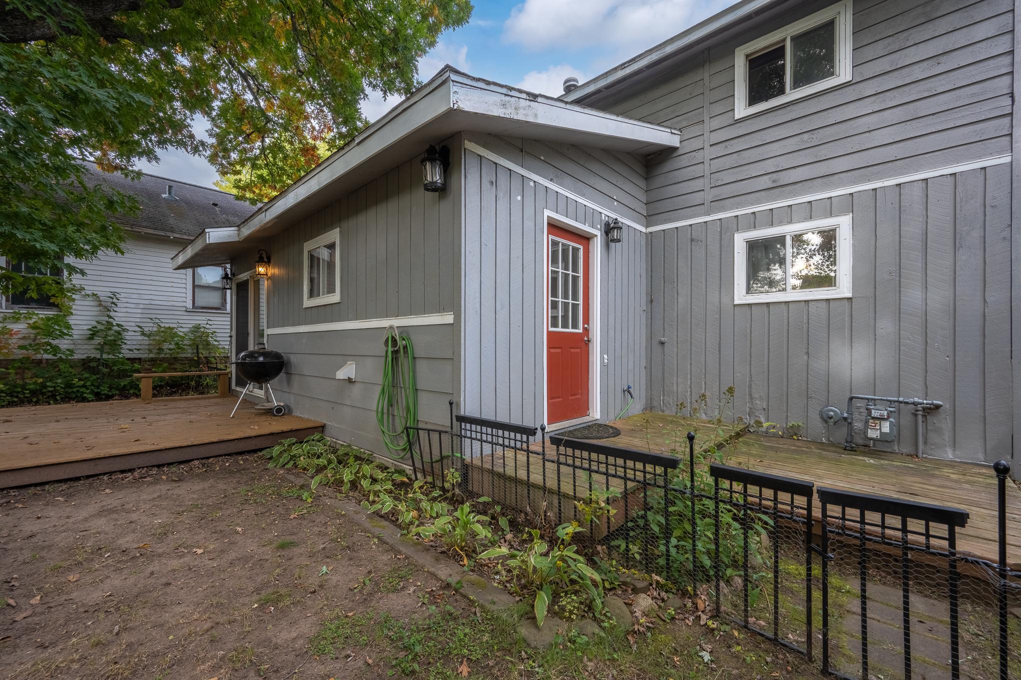 606 River Street Property Photo 30