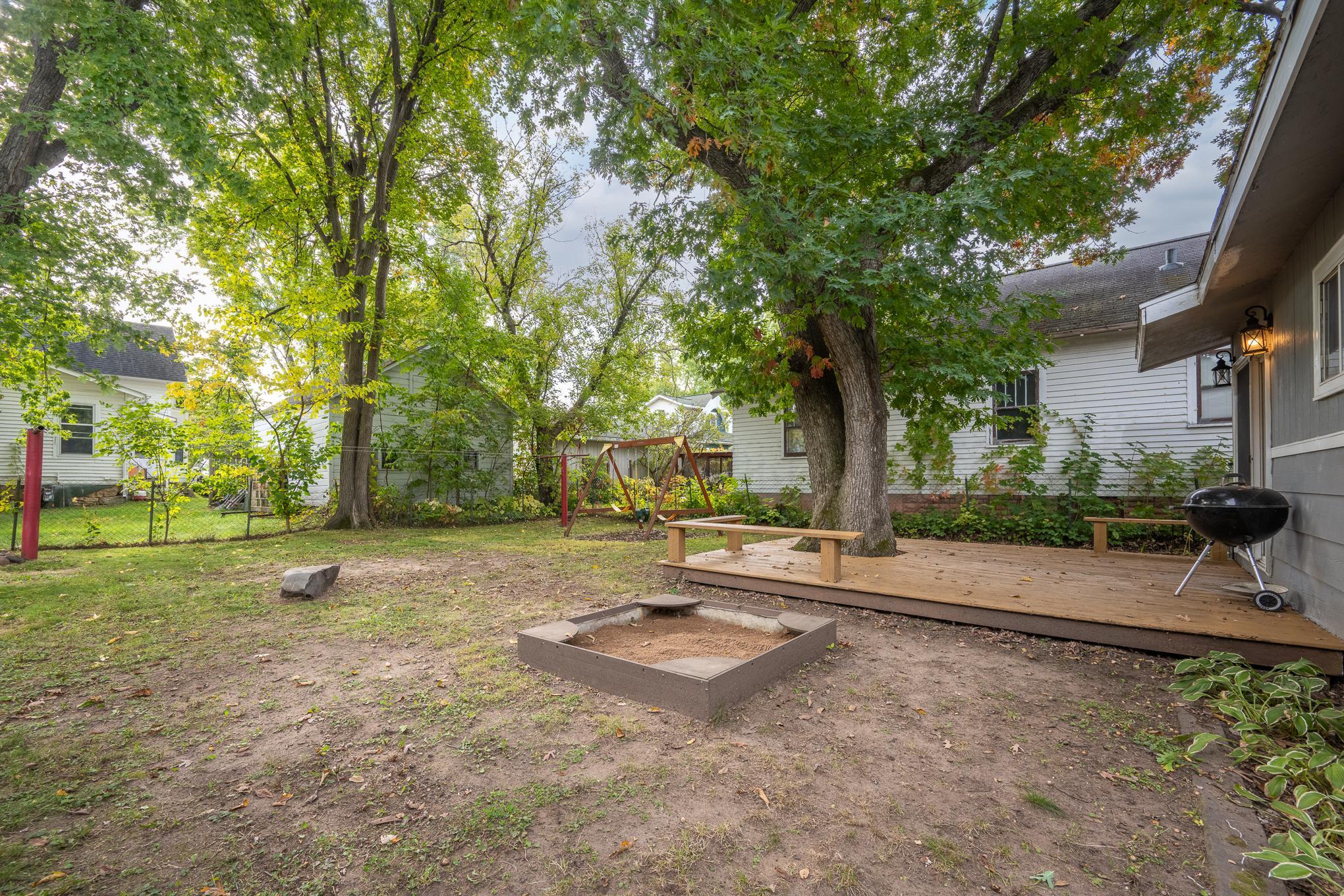 606 River Street Property Photo 31