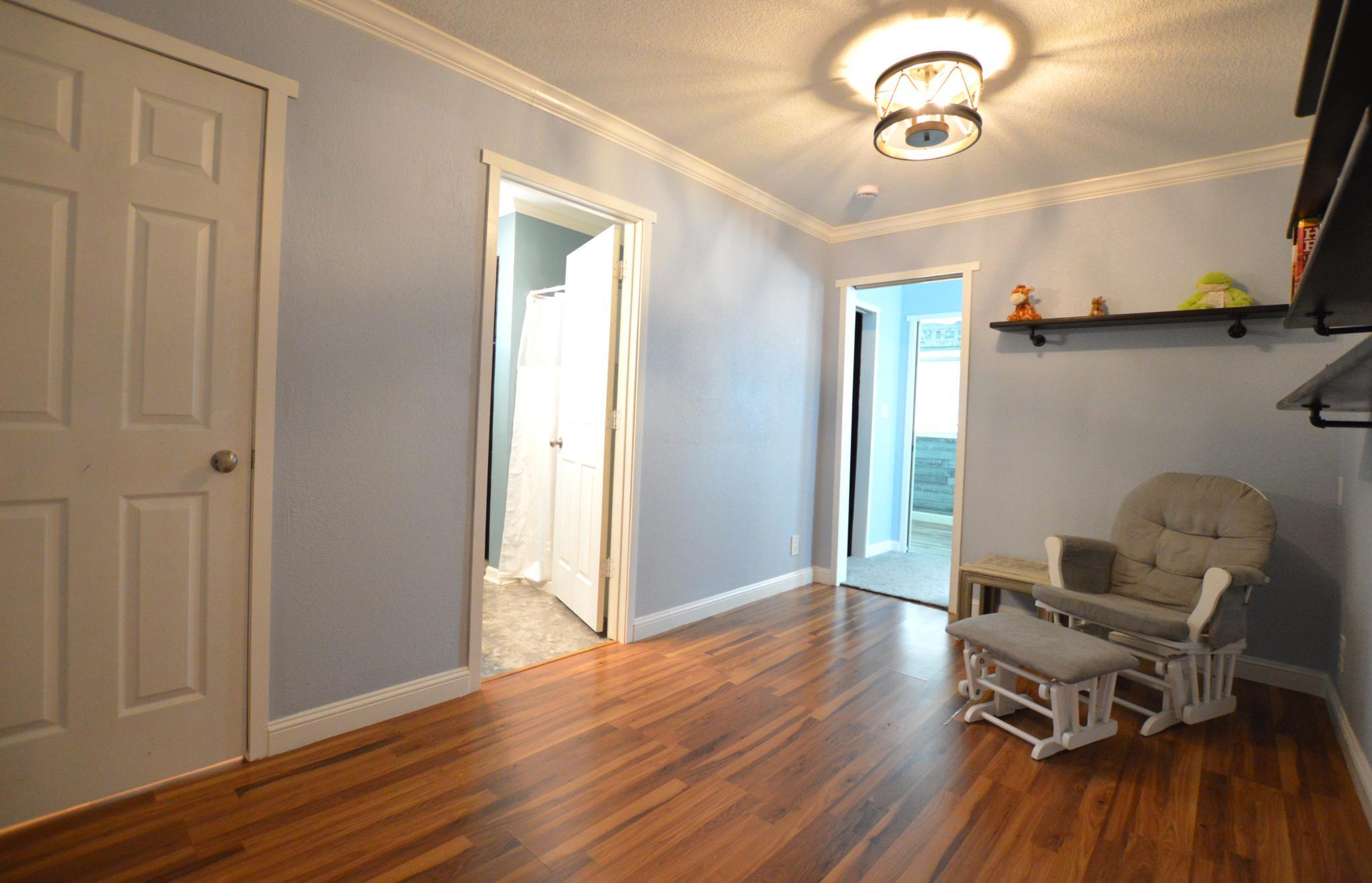 855 Cottage Avenue E Property Photo 13